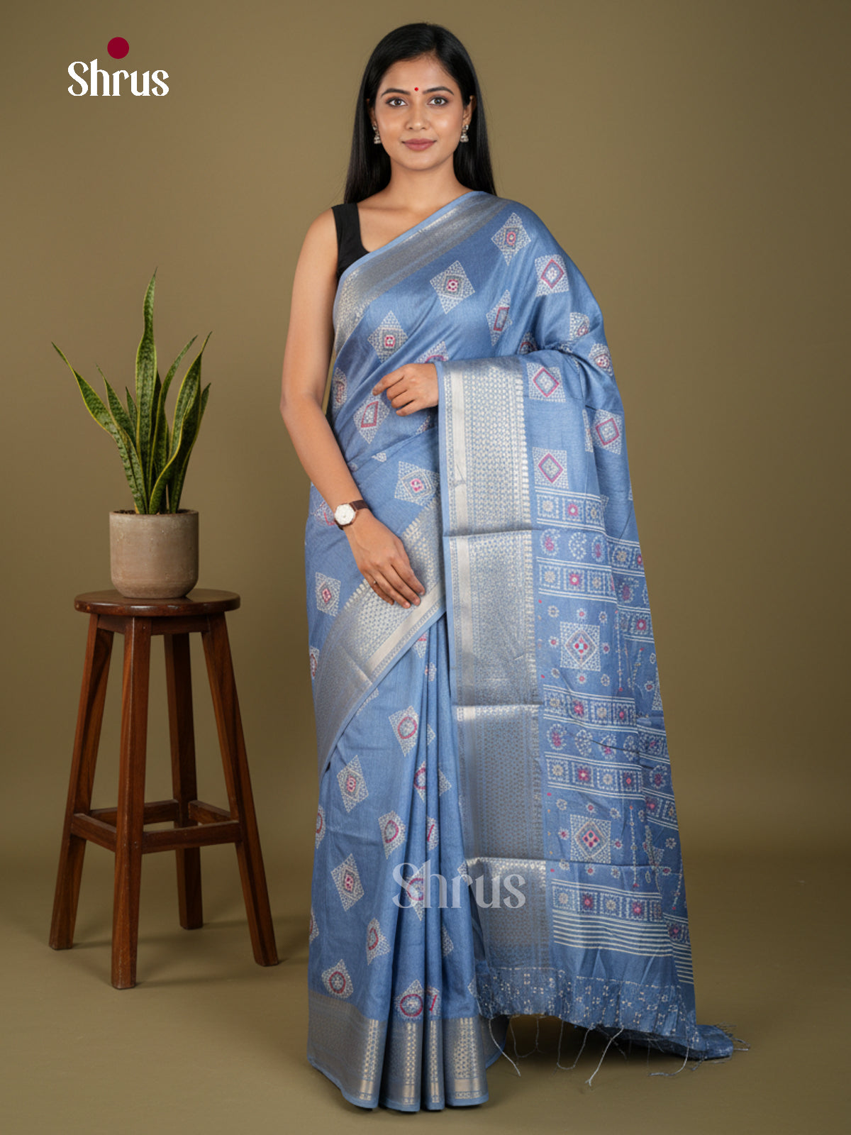 EBS16537 - Semi Crepe Saree - Shop on Shrus.com