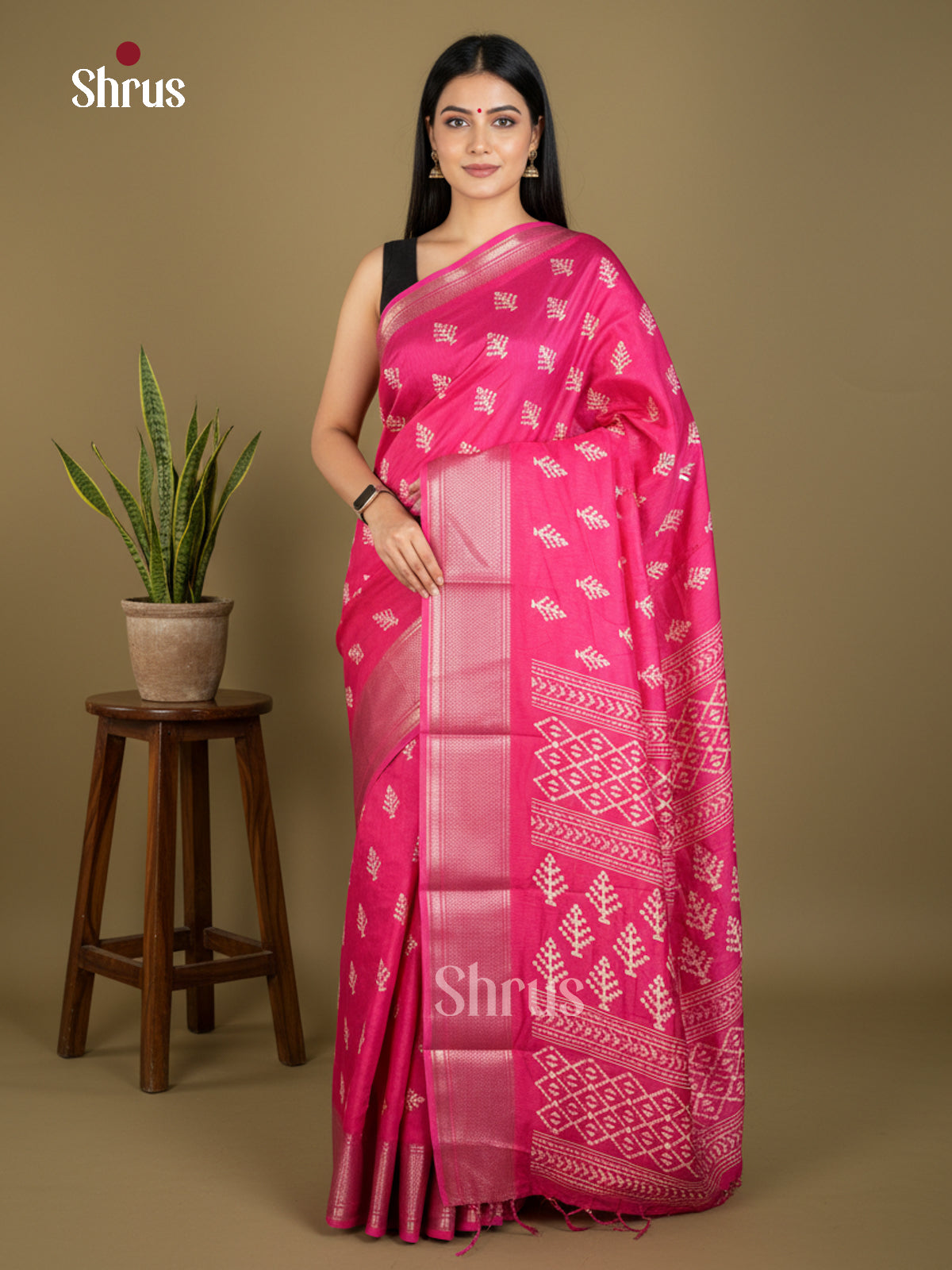 EBS16689 - Semi Crepe Saree - Shop on Shrus.com