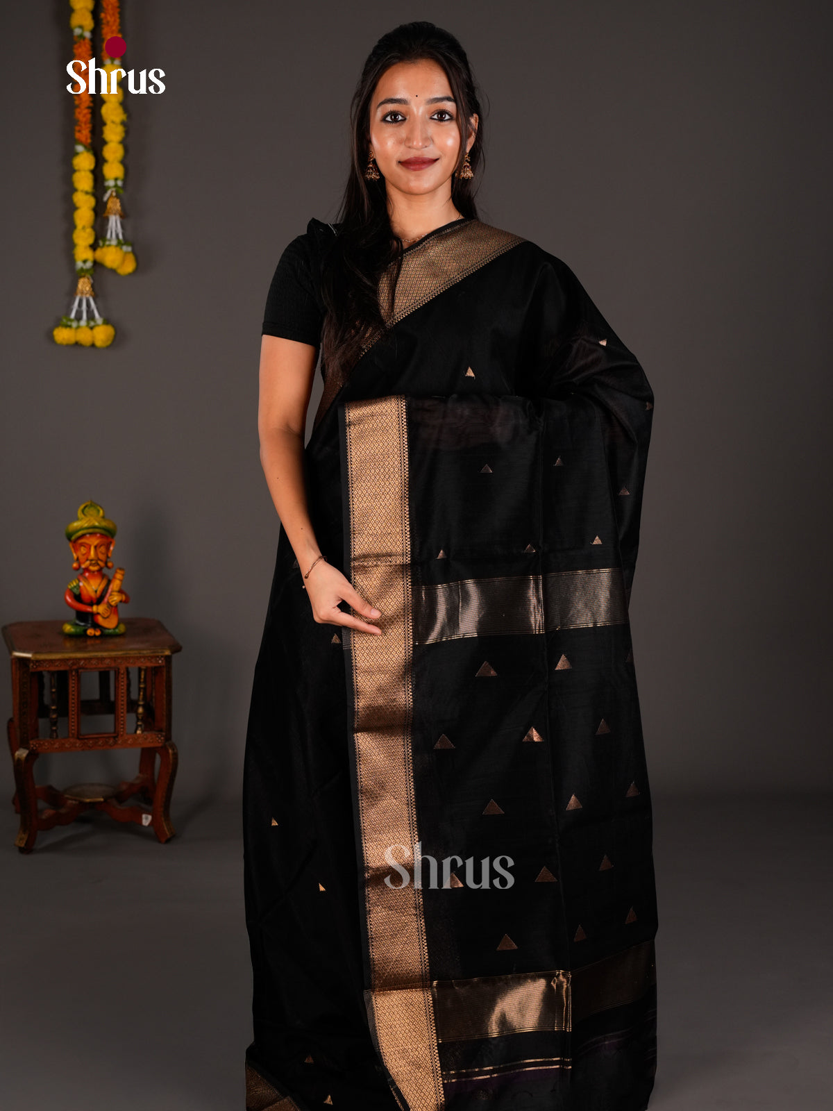 Maheshwari silkcotton Saree - ECS03037 - Shop on Shrus.com