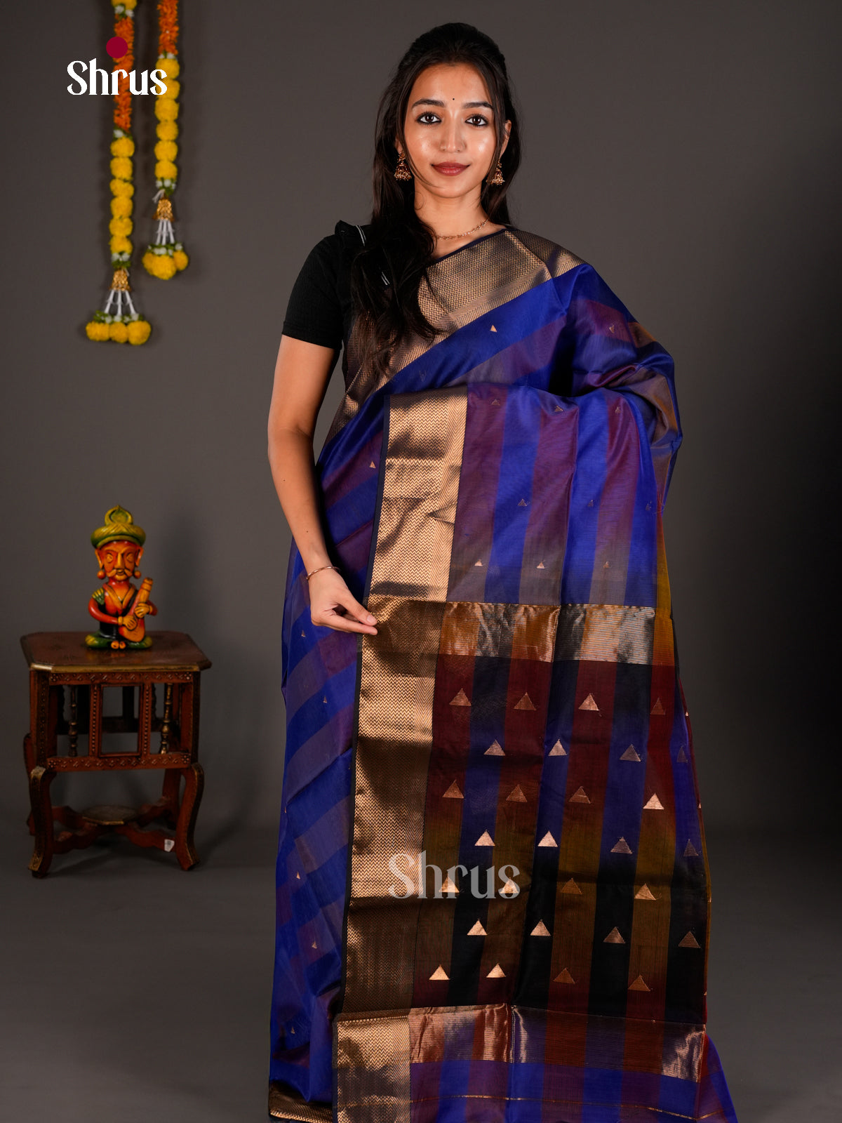 Maheshwari silkcotton Saree - ECS03145 - Shop on Shrus.com