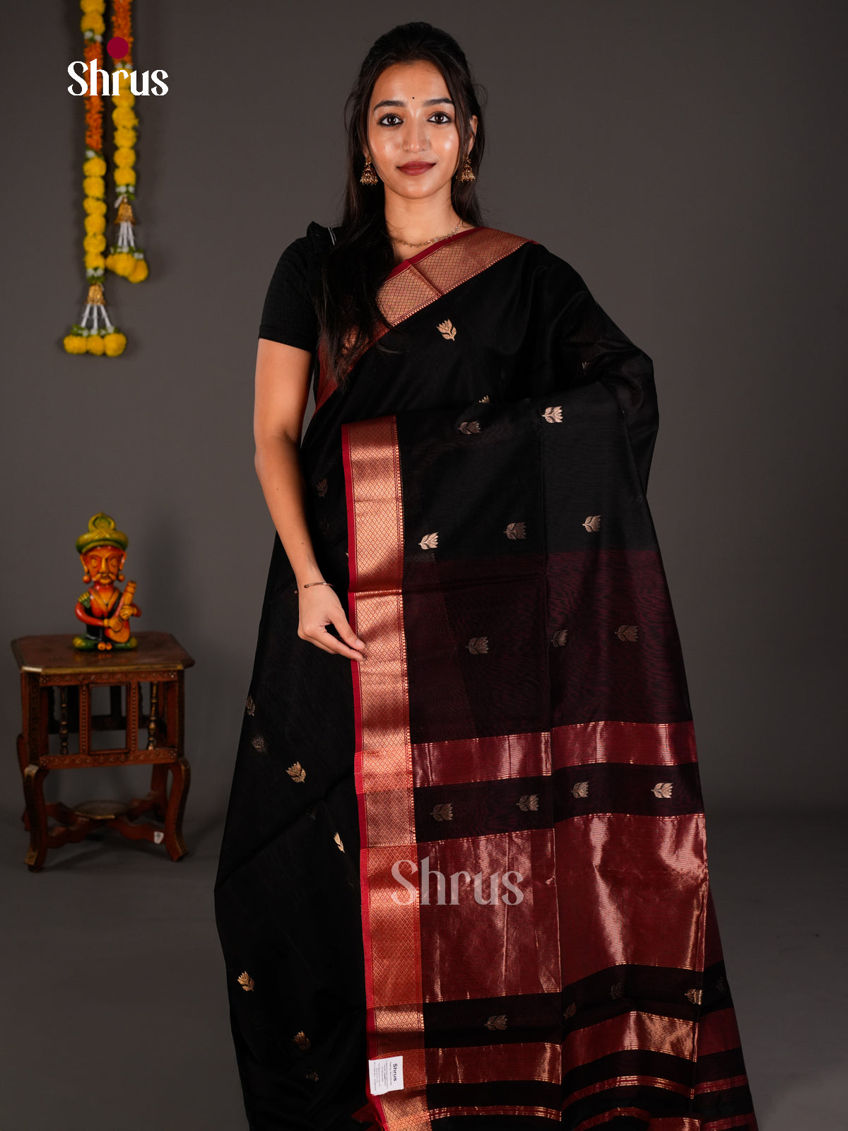Maheshwari silkcotton Saree - ECS03222 - Shop on Shrus.com