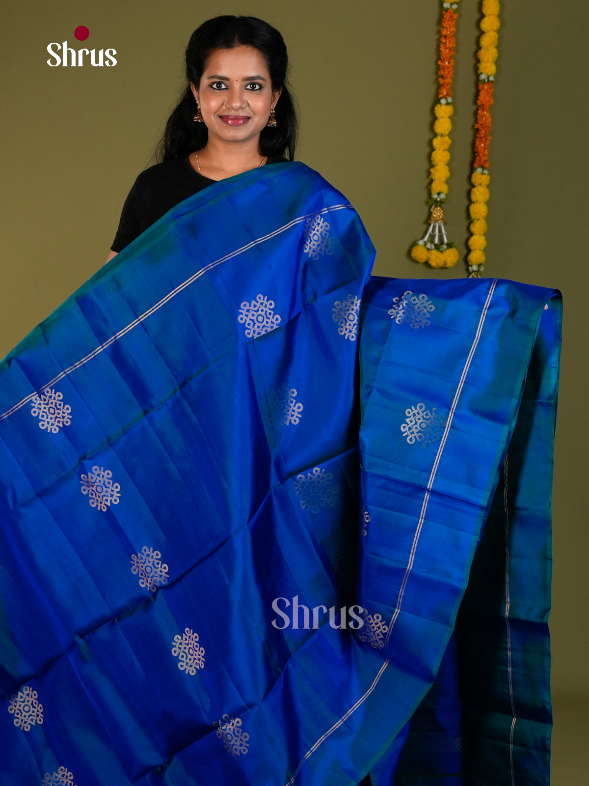 Soft Silk Saree - ECS10071 - Shop on Shrus.com