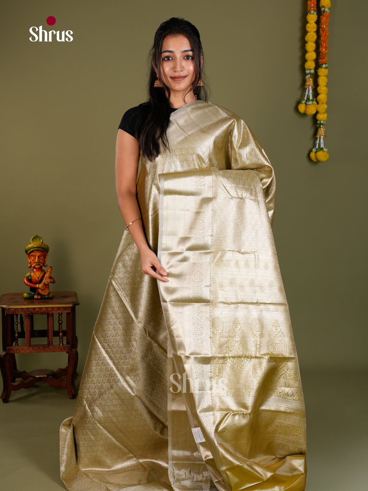 Kanchipuram-halfpure Saree - EDS15024 - Shop on Shrus.com