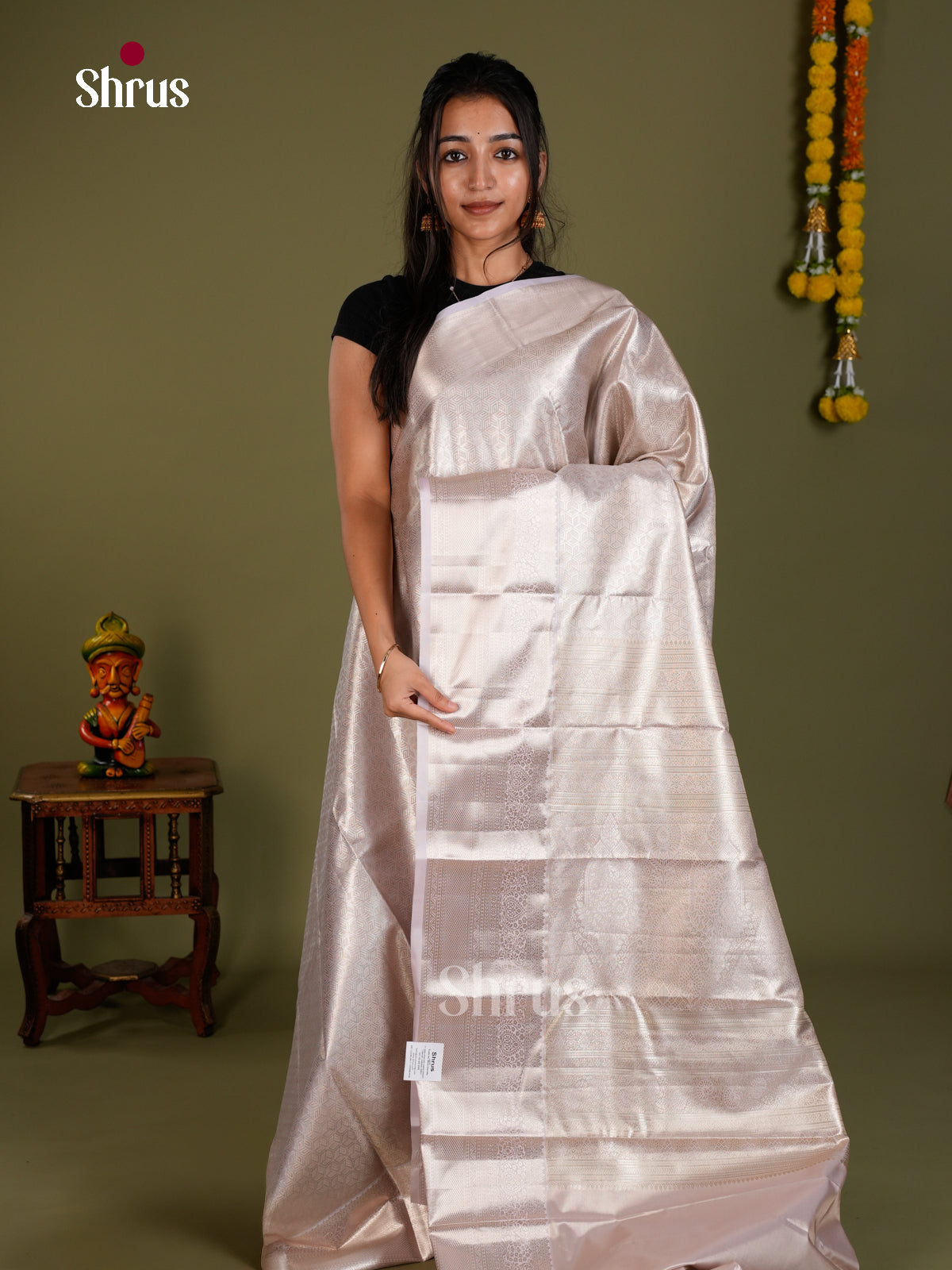 Kanchipuram-halfpure Saree - EDS15026 - Shop on Shrus.com