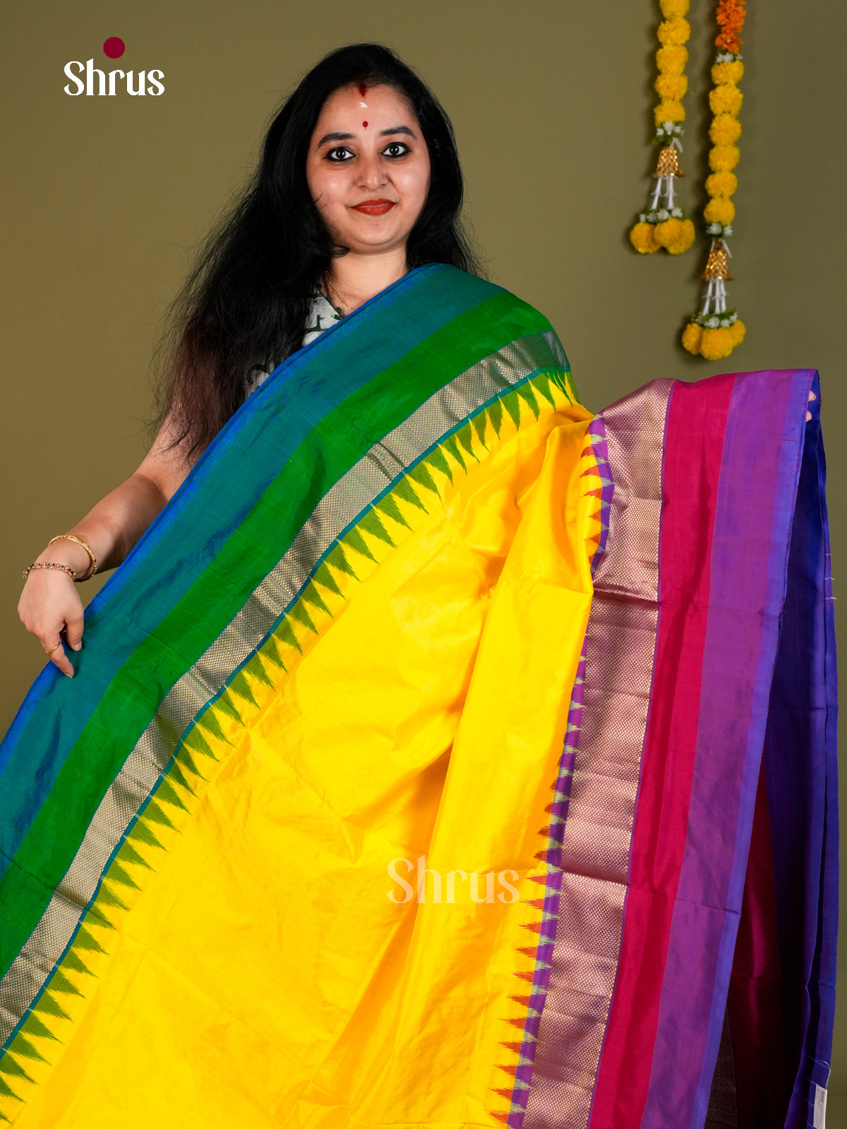 Ikkat Silk Saree - EDS18111 - Shop on Shrus.com