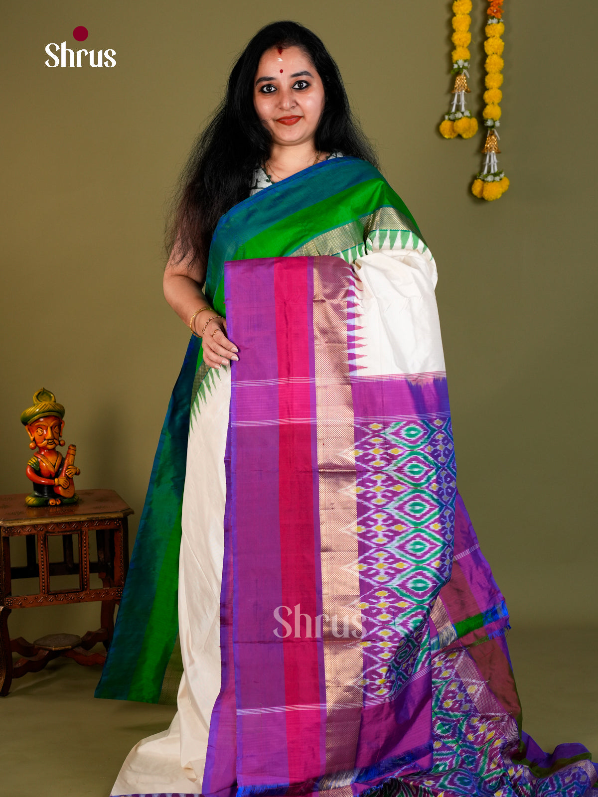 Ikkat Silk Saree - EDS18112 - Shop on Shrus.com