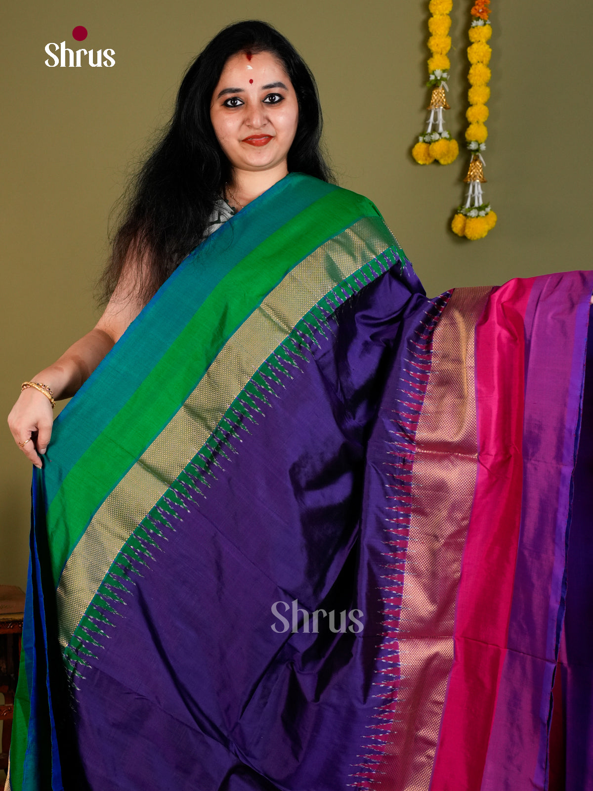 Ikkat Silk Saree - EDS18113 - Shop on Shrus.com