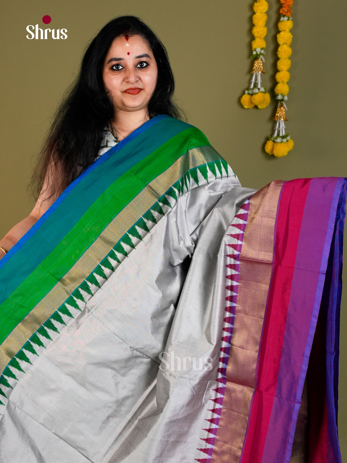 Ikkat Silk Saree - EDS18118 - Shop on Shrus.com