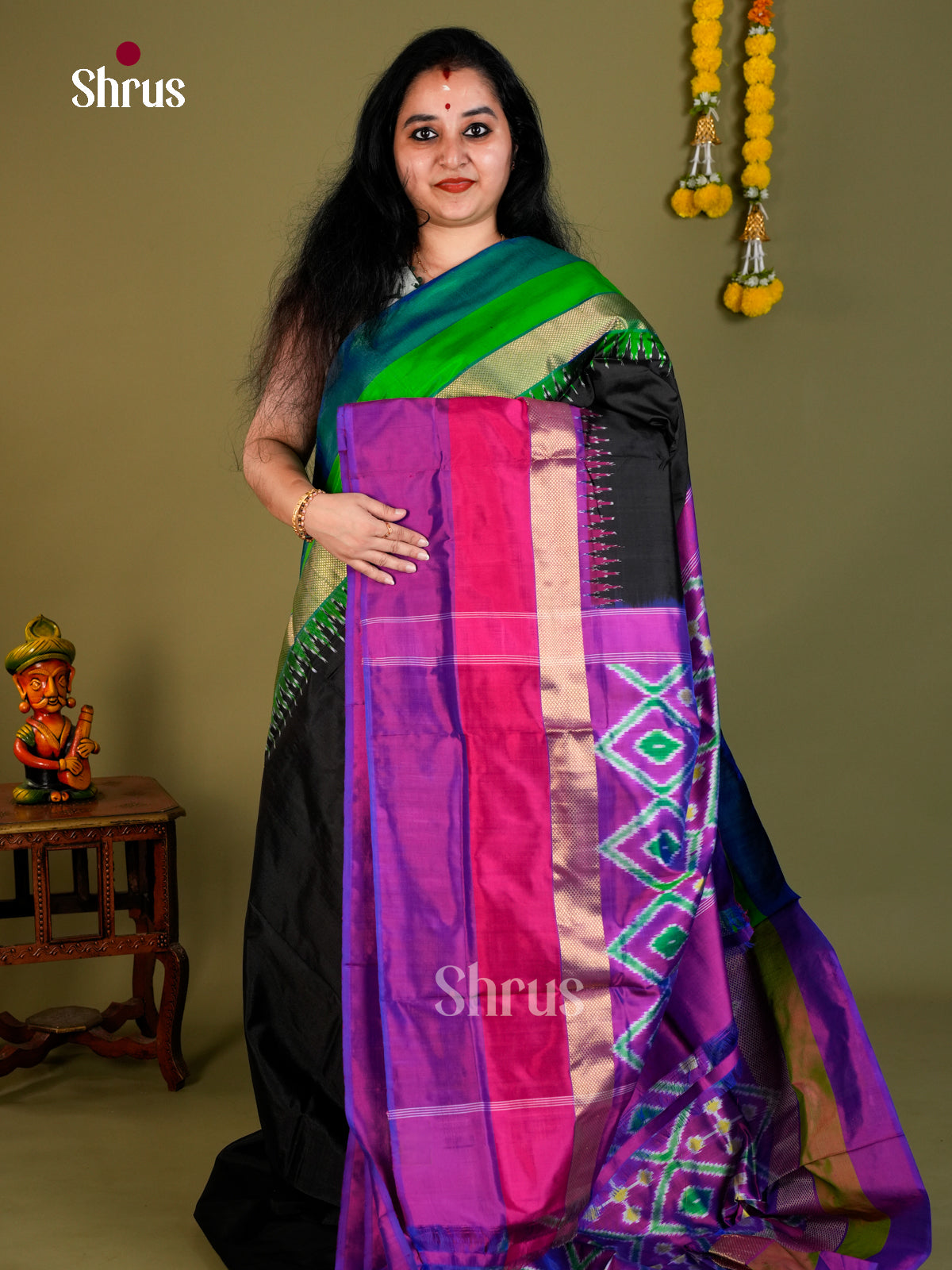 Ikkat Silk Saree - EDS18119 - Shop on Shrus.com