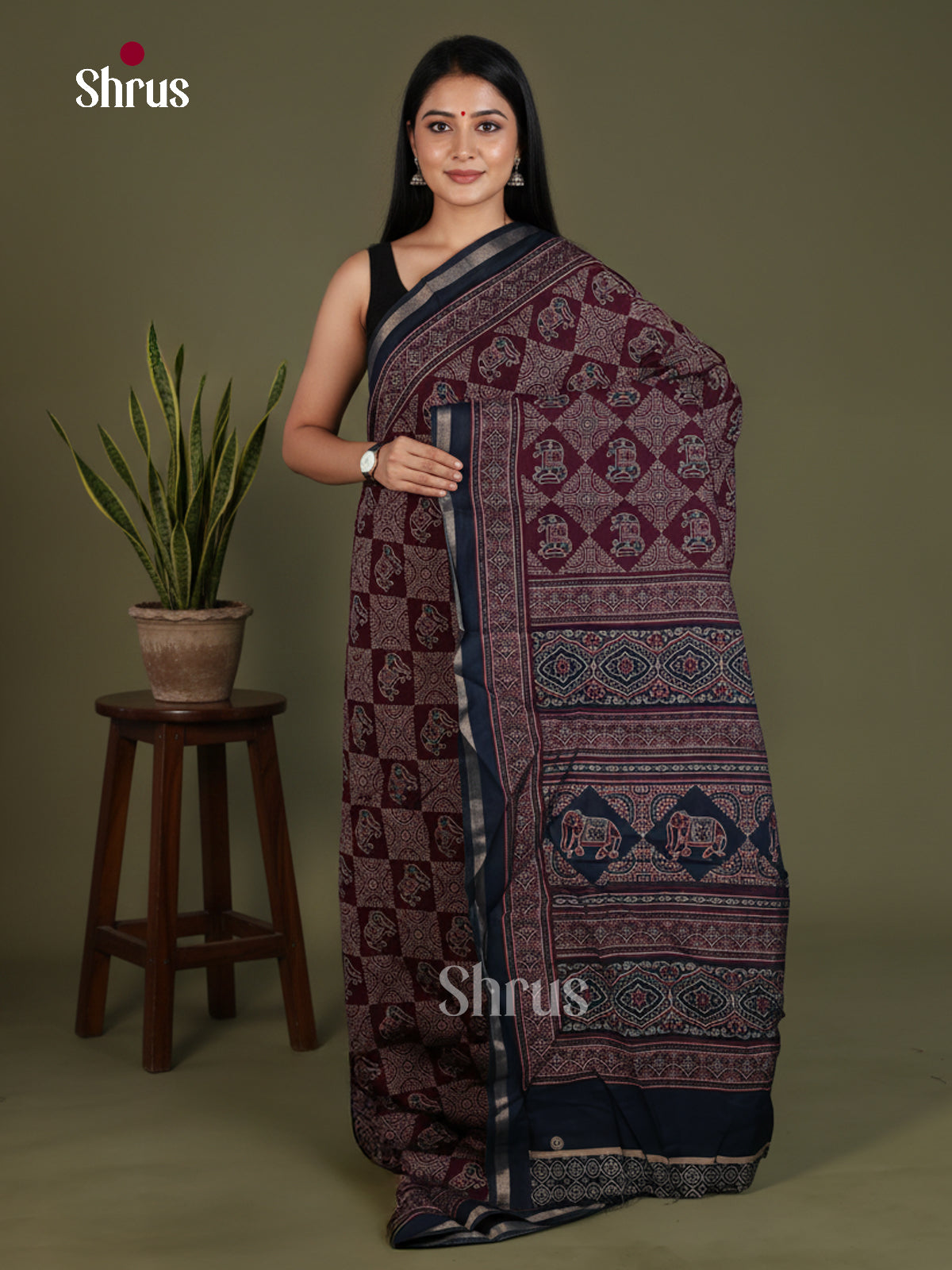 Art Modal Saree - EES25057