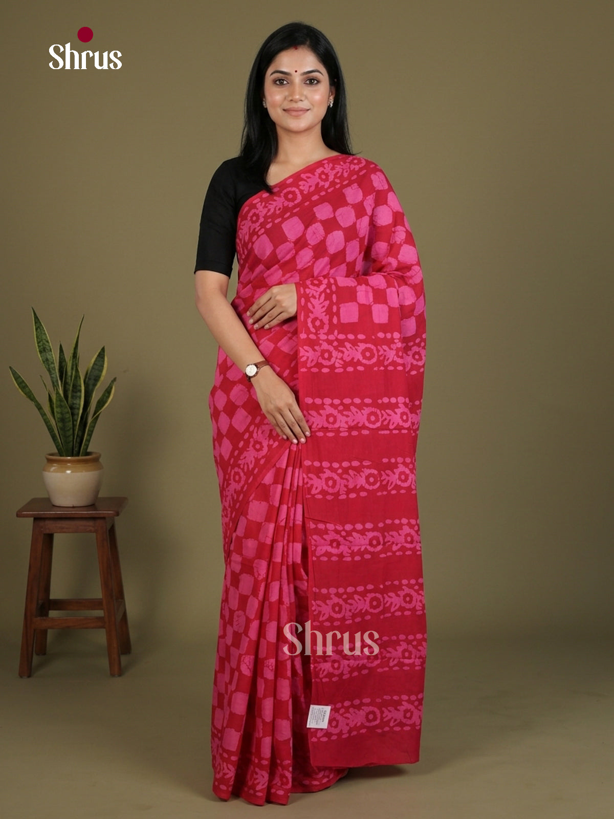 Red & Pink - Jaipur cotton Saree - EES25118