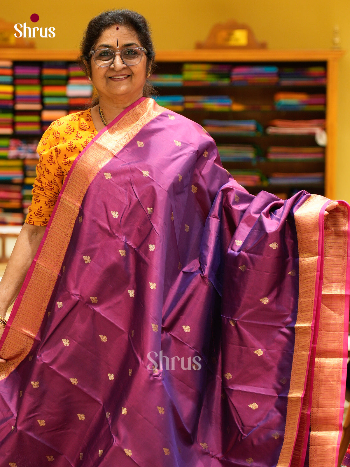 Kanchipuram silk Saree - EES27035 - Shop on Shrus.com