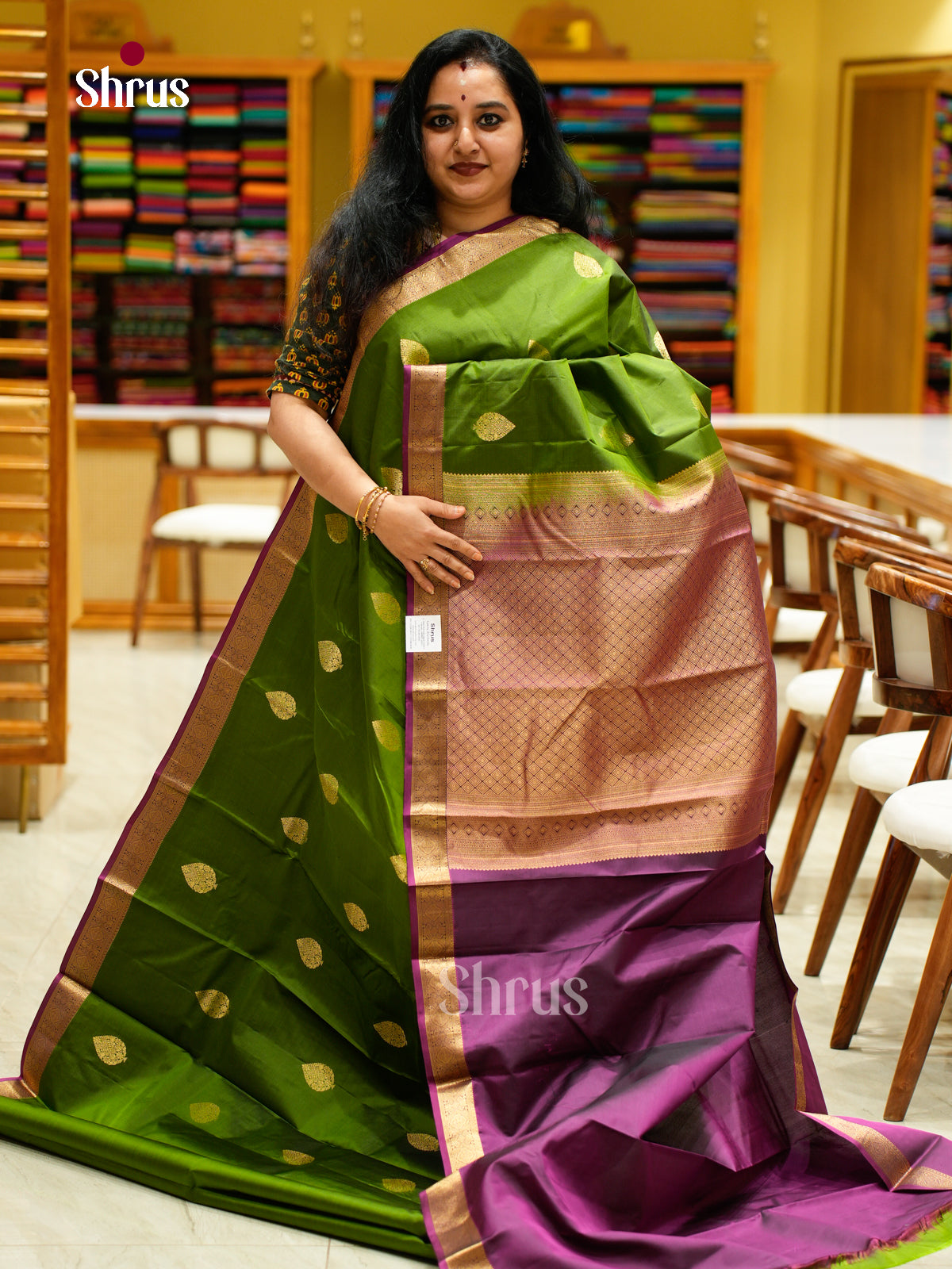 Kanchipuram silk Saree - EES27118