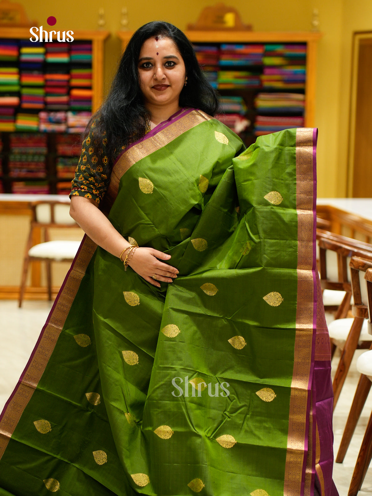 Kanchipuram silk Saree - EES27118