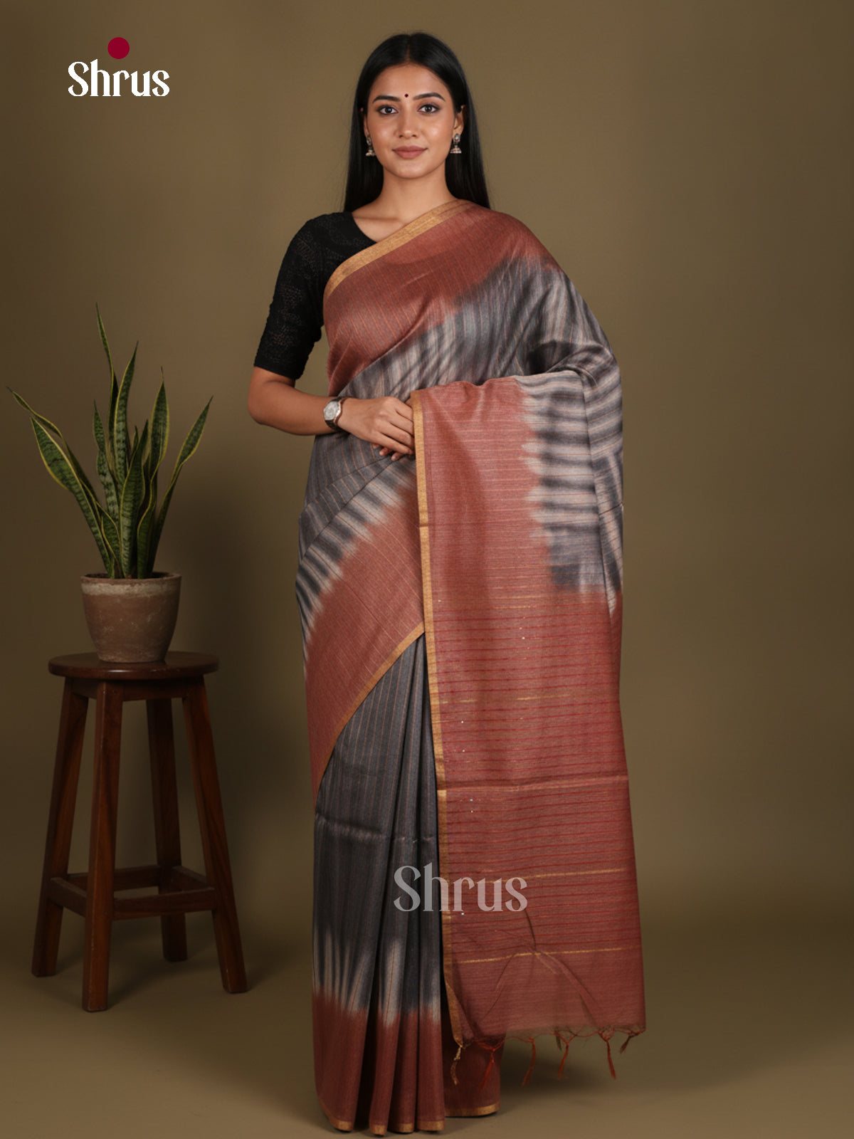 Shibori Saree - EES29066 - Shop on Shrus.com