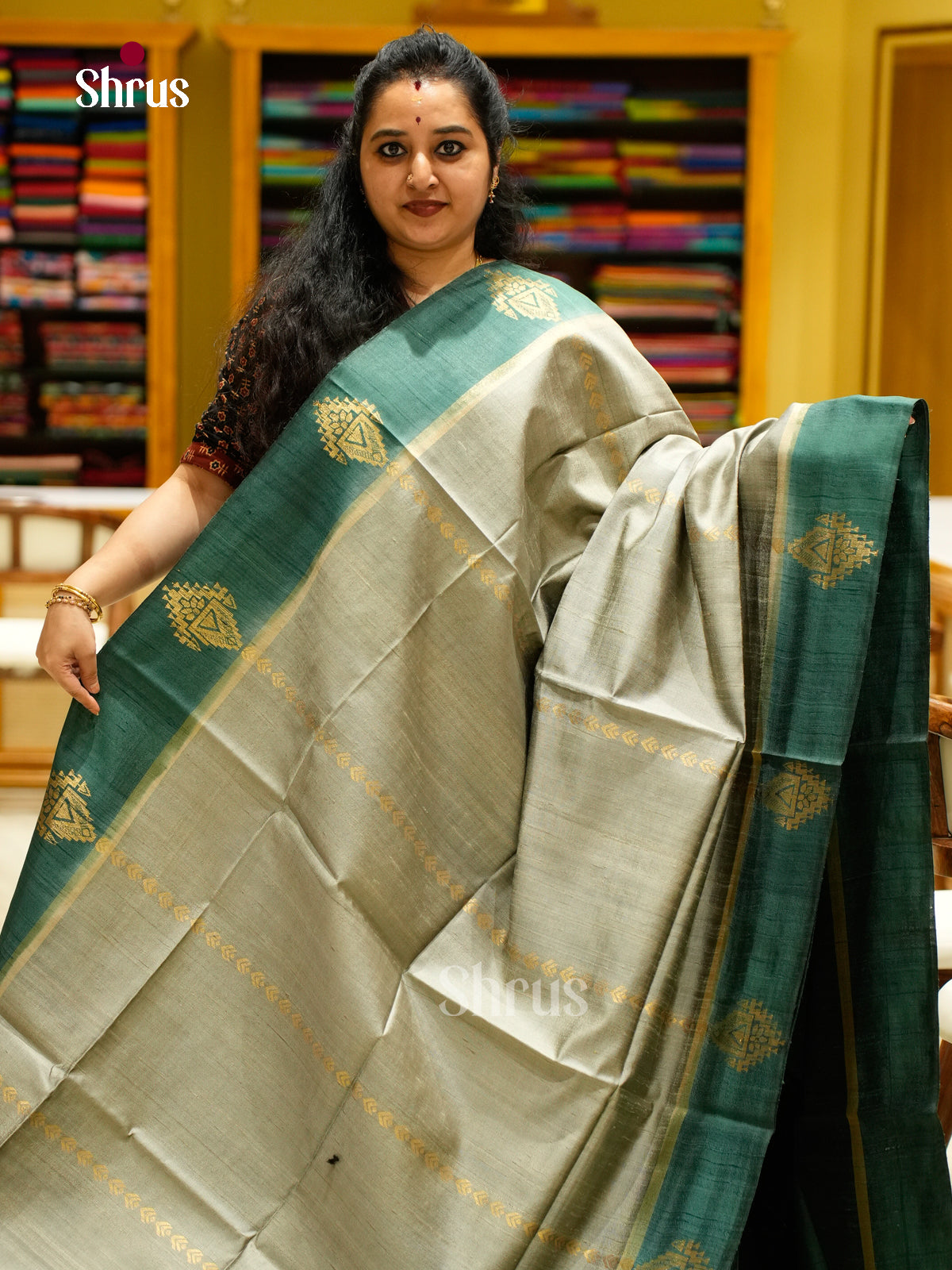Raw Silk Saree - EFS01078