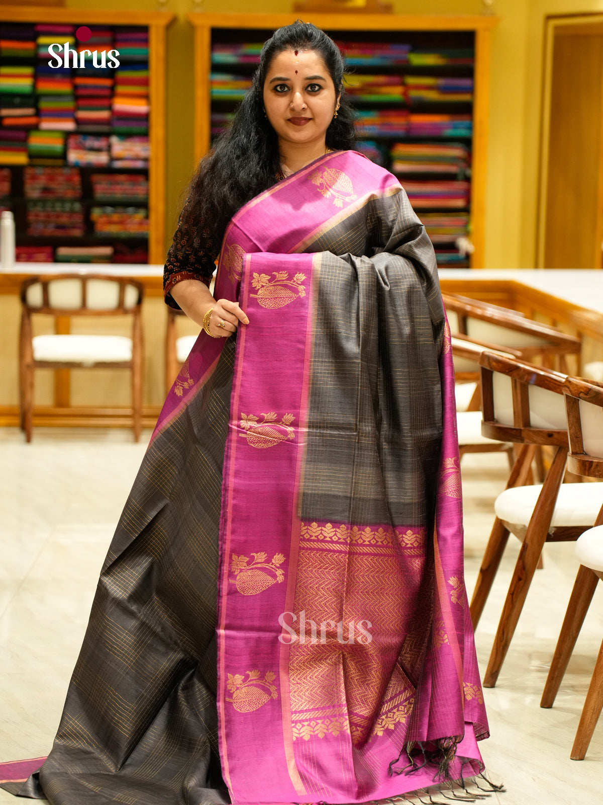 Raw Silk Saree - EFS01086