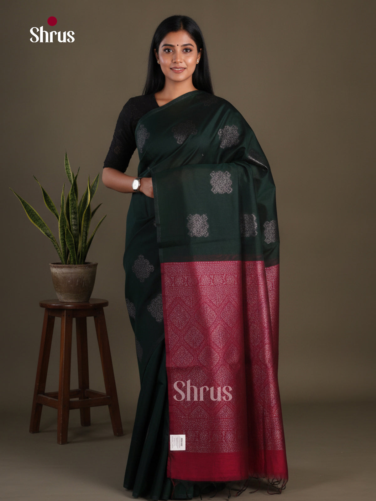 Semi Silkcotton Saree - EFS04596 - Shop on Shrus.com
