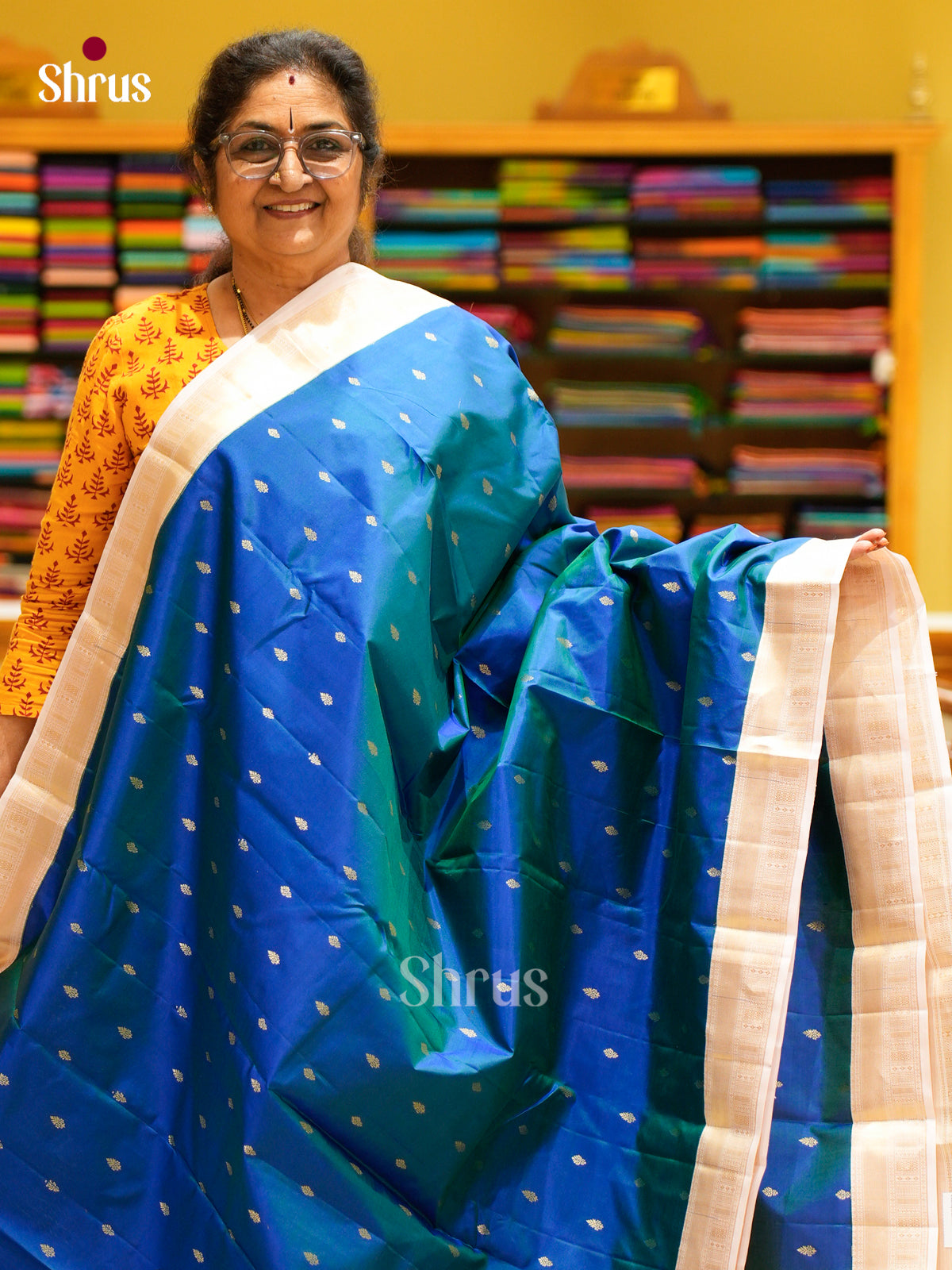 Kanchipuram silk Saree - EFS12407 - Shop on Shrus.com
