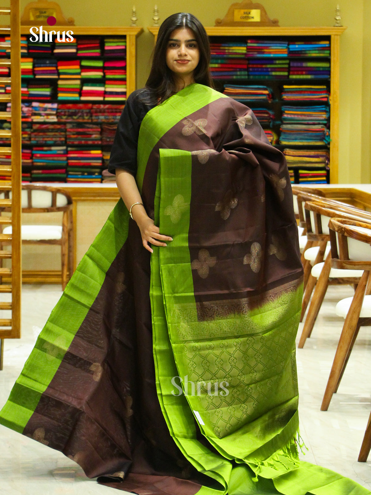 Maroon Soft Silk Saree with Floral Buttas | Green Contrast Border — EFS25098 - Shop on Shrus.com