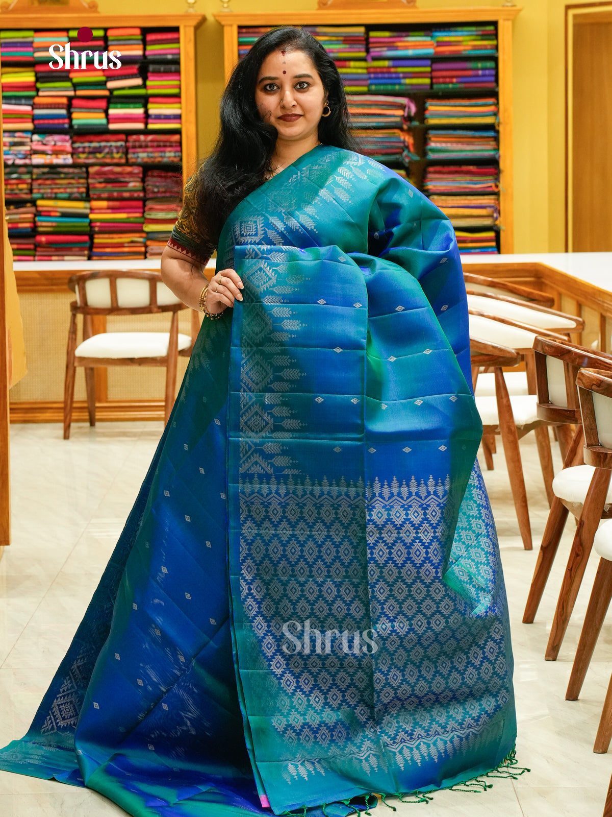 Dual Tone Peacock Blue Soft Silk Saree with Diamond Buttas