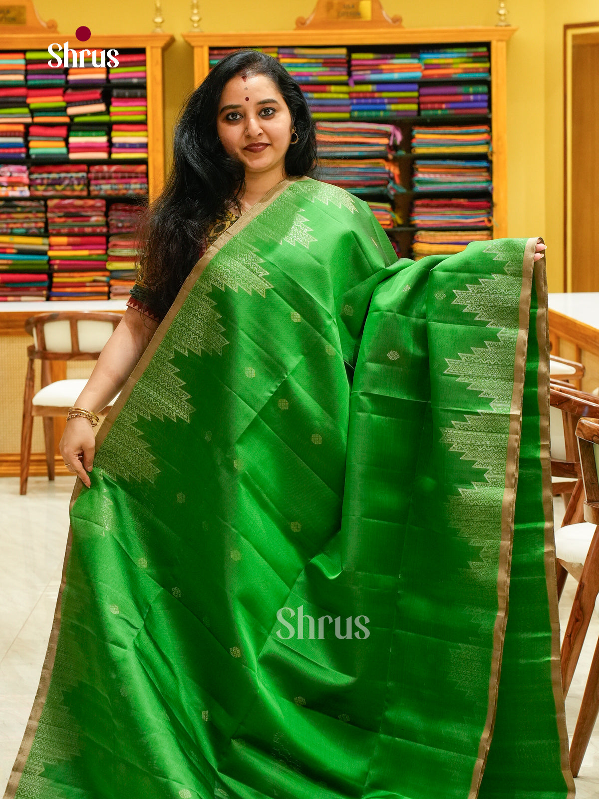 Green Soft Silk Saree with Floral Buttas — EFS27073