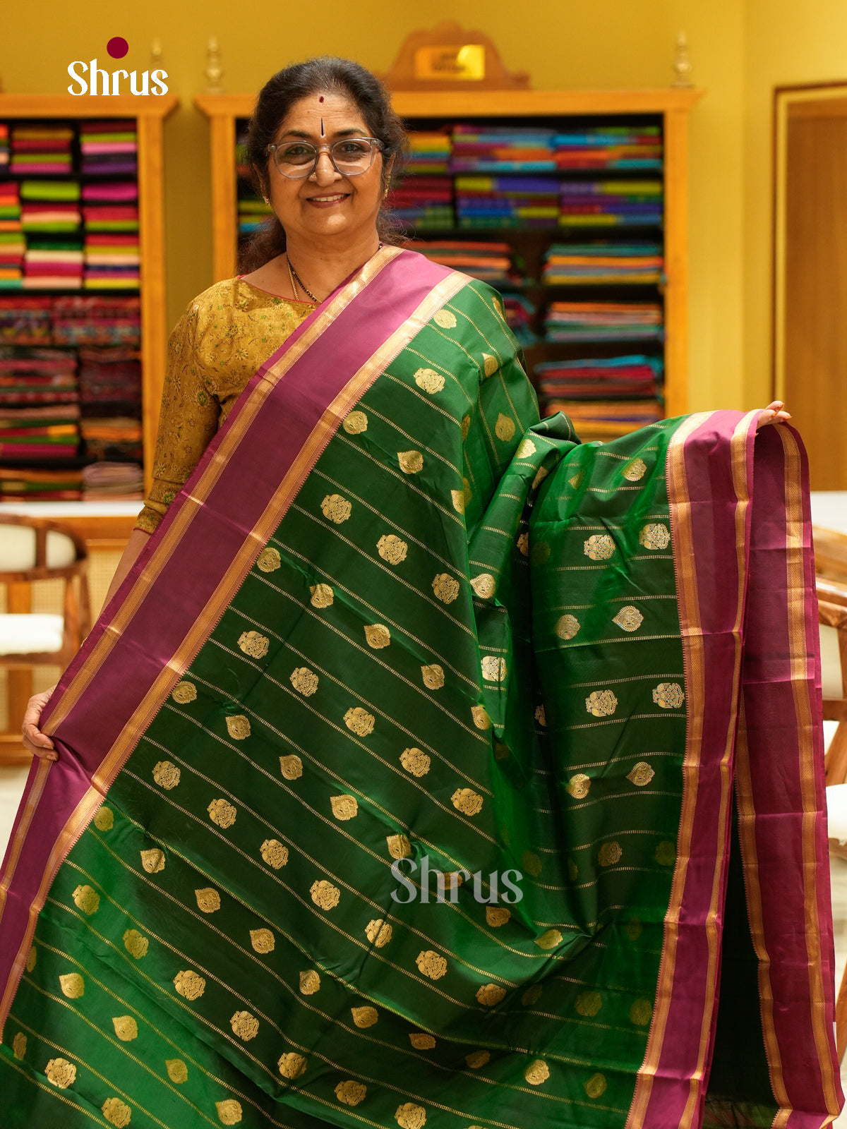 Kanchipuram silk Saree - EFS27087 - Shop on Shrus.com