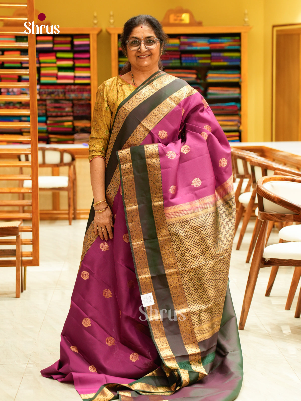 Kanchipuram silk Saree - EFS27117 - Shop on Shrus.com