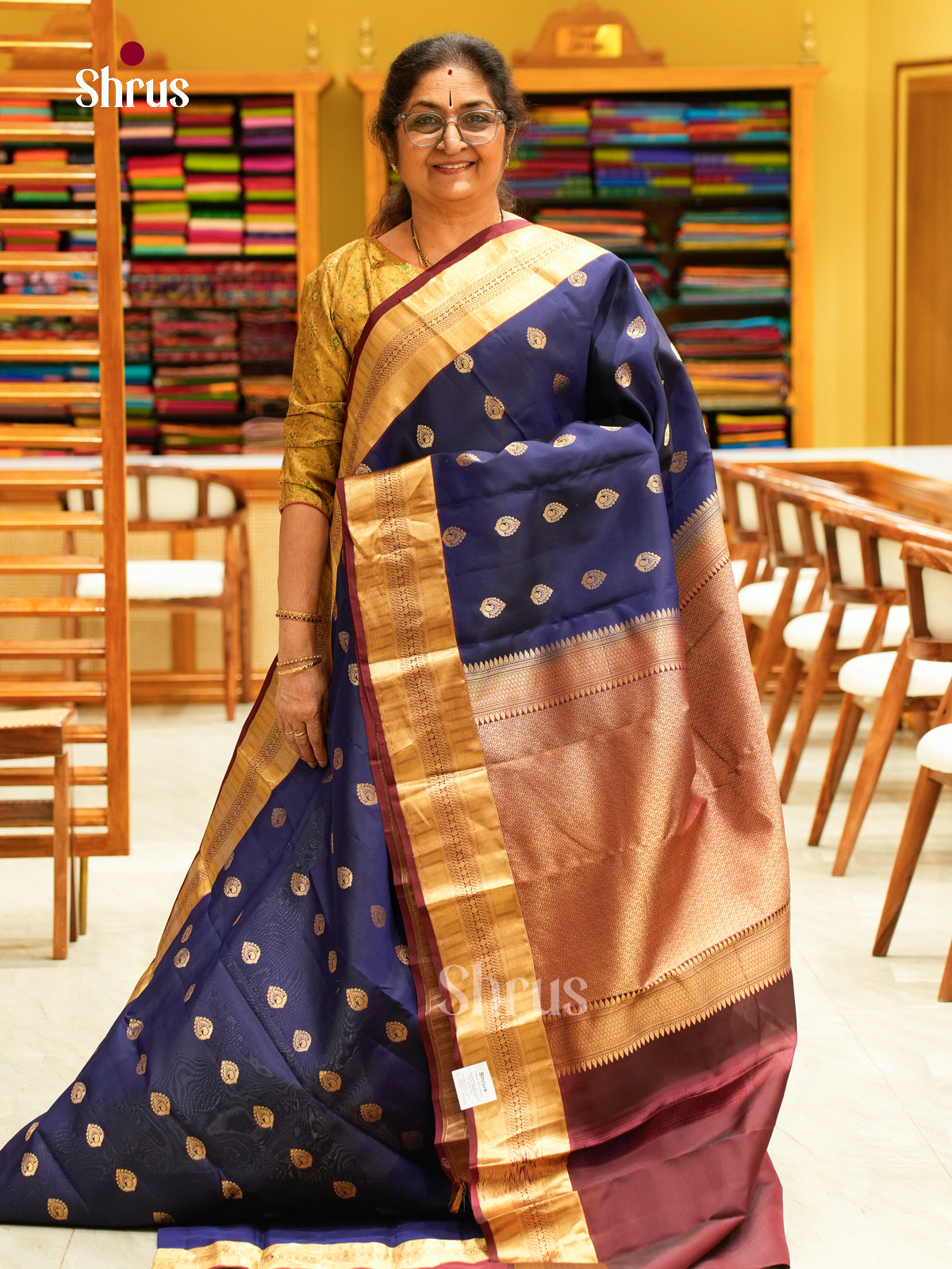 Kanchipuram silk Saree - EFS27257 - Shop on Shrus.com