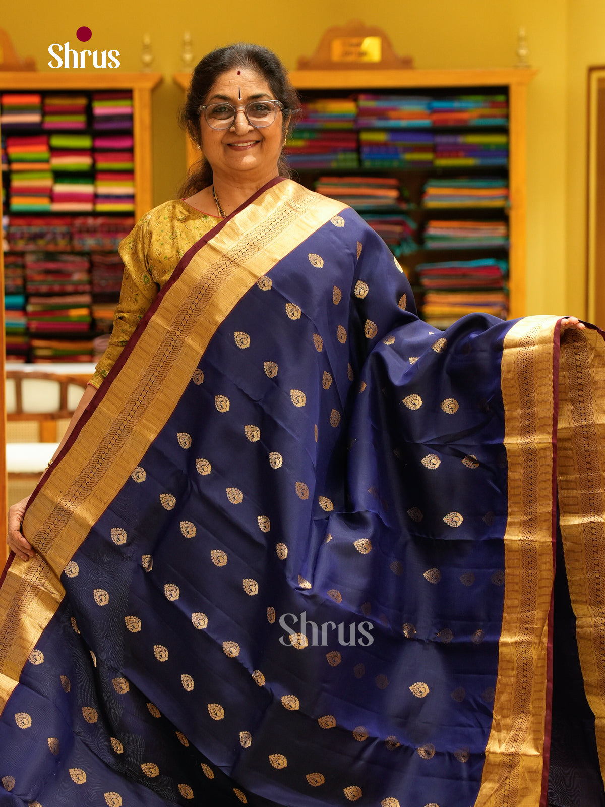 Kanchipuram silk Saree - EFS27257 - Shop on Shrus.com
