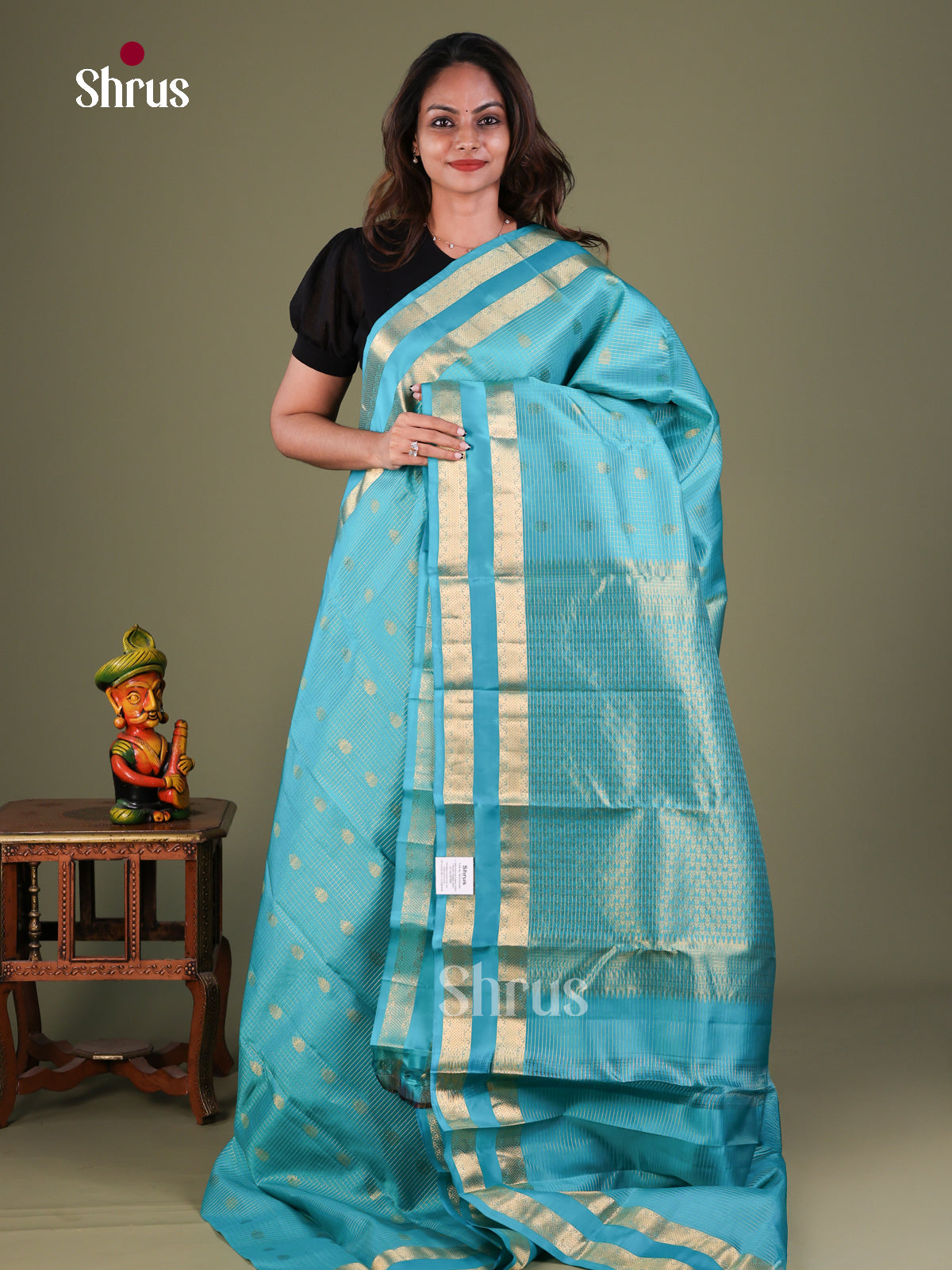 Teal Blue Kanchipuram Silk Saree with Checks with Buttas and Floral Buttas - Shop on Shrus.com