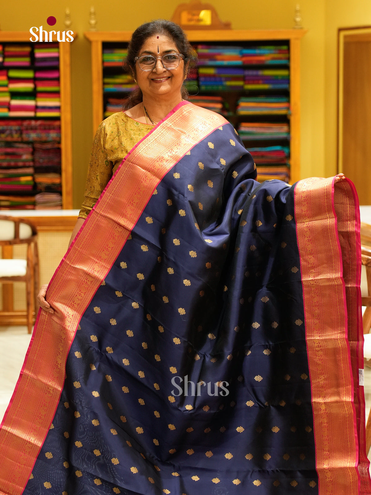 Kanchipuram silk Saree - EFS27278 - Shop on Shrus.com