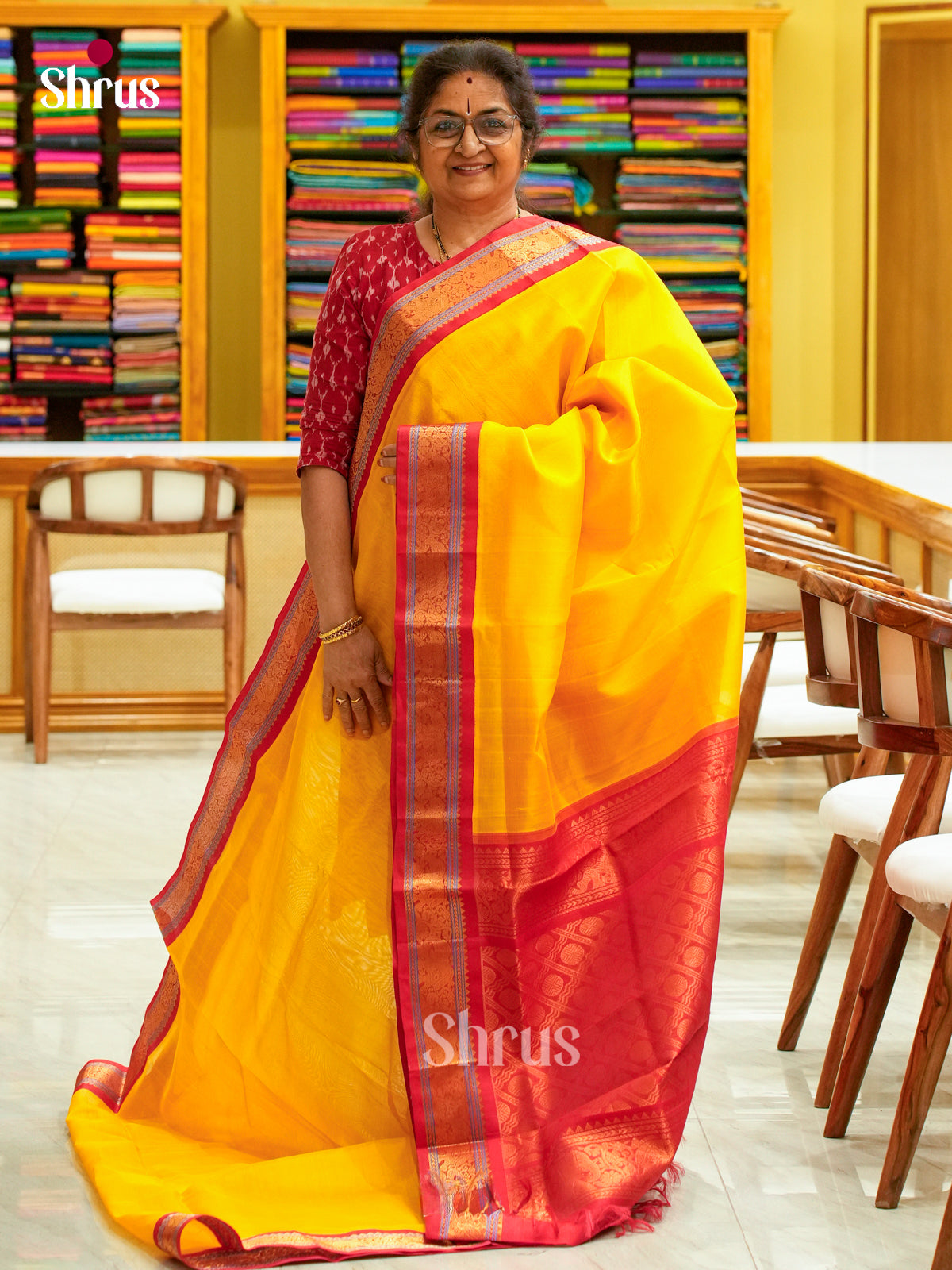Mango Yellow Silk Cotton Saree | Red Contrast Border — Contrast Border with Motifs