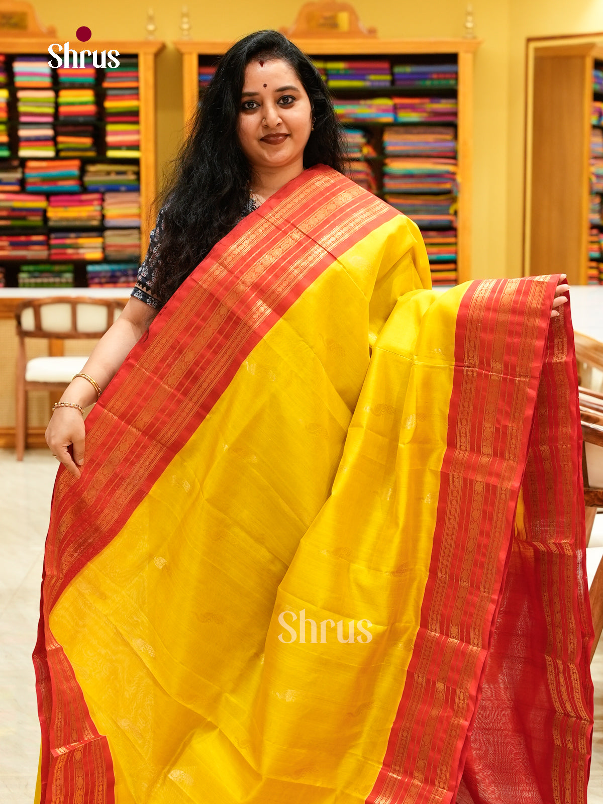 Yellow Silk Cotton Saree with Peacock Buttas | Maroon Non Korvai Big Border