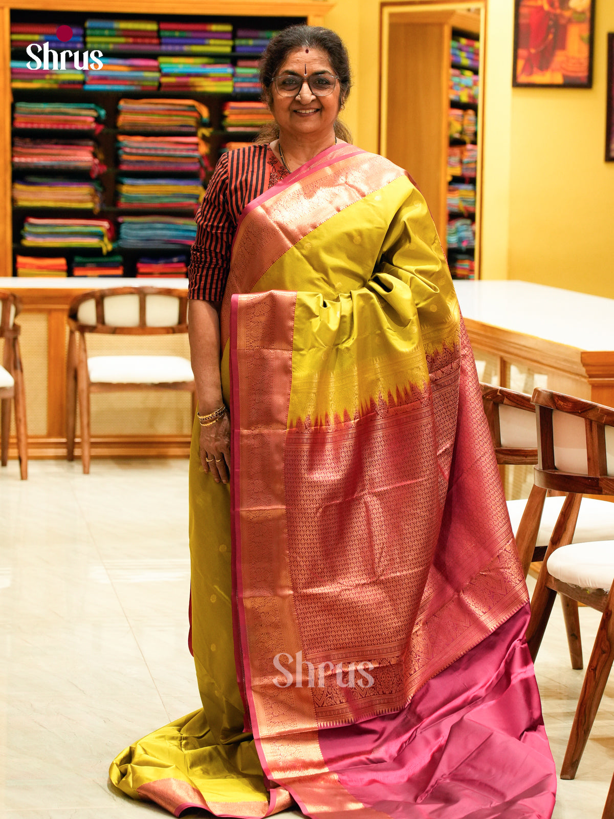 Parrot Green Halfpure Kanchipuram Silk Saree with Floral Buttas | Pink Contrast Border