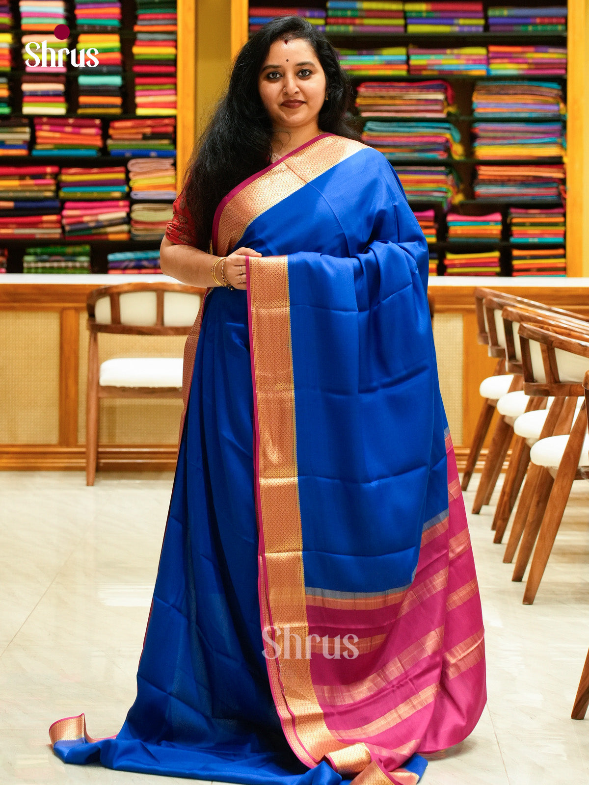 Blue Mysore Silk Saree | Pink Contrast Border — Contrast Border with Motifs