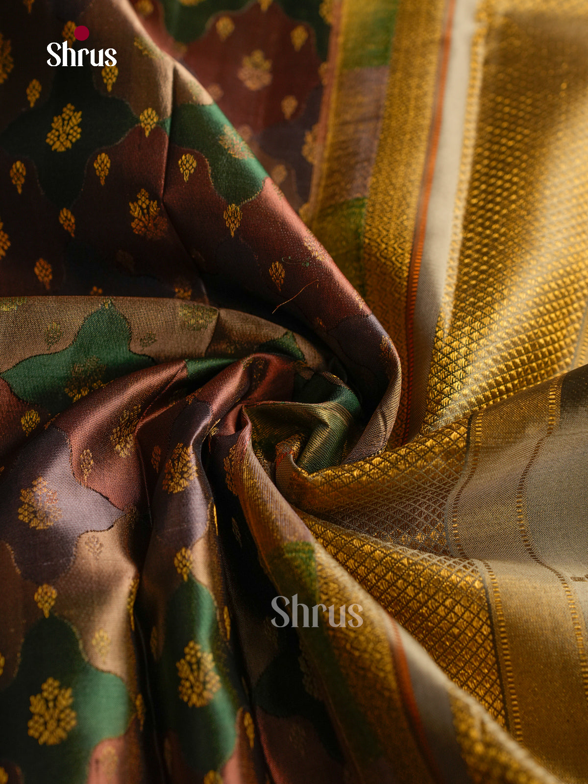 Kanchipuram silk Saree - EGS03227