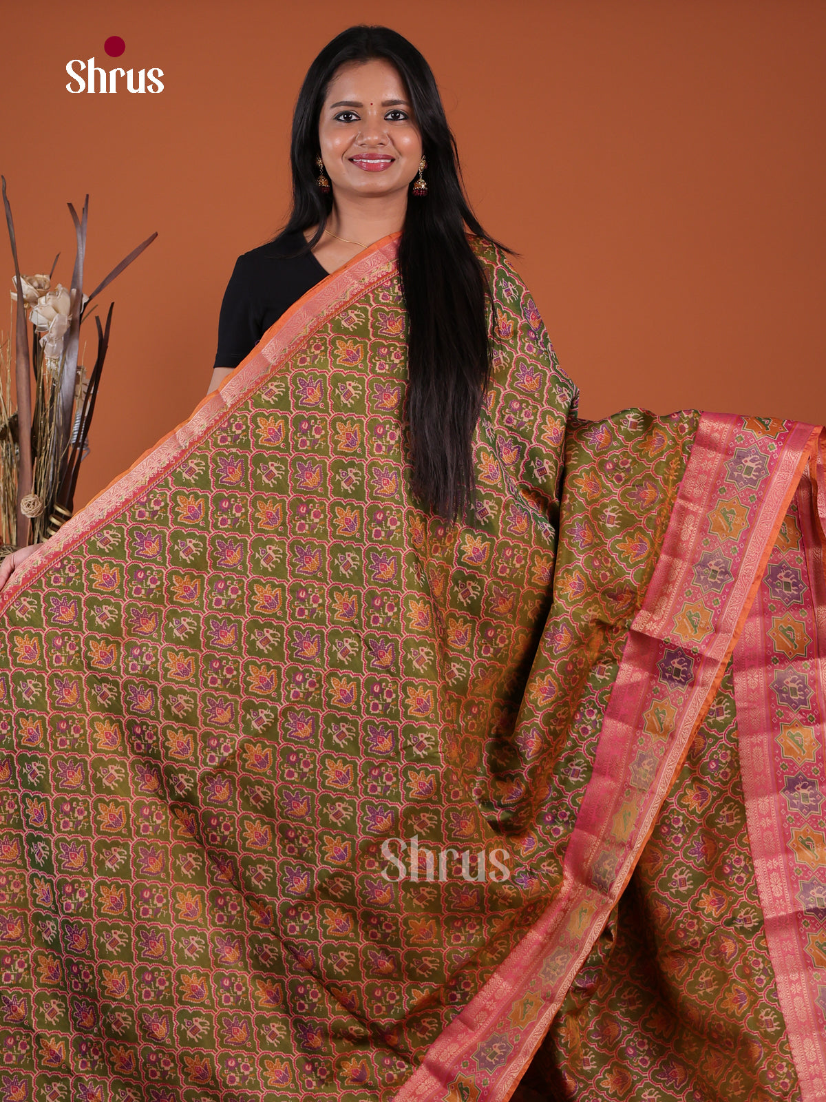 Green & Orangish Pink - Semi Patola Saree