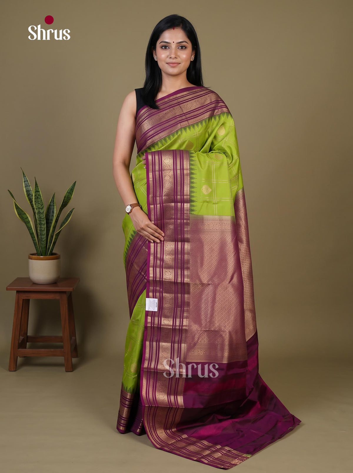 Kanchipuram silk Saree - EI02336