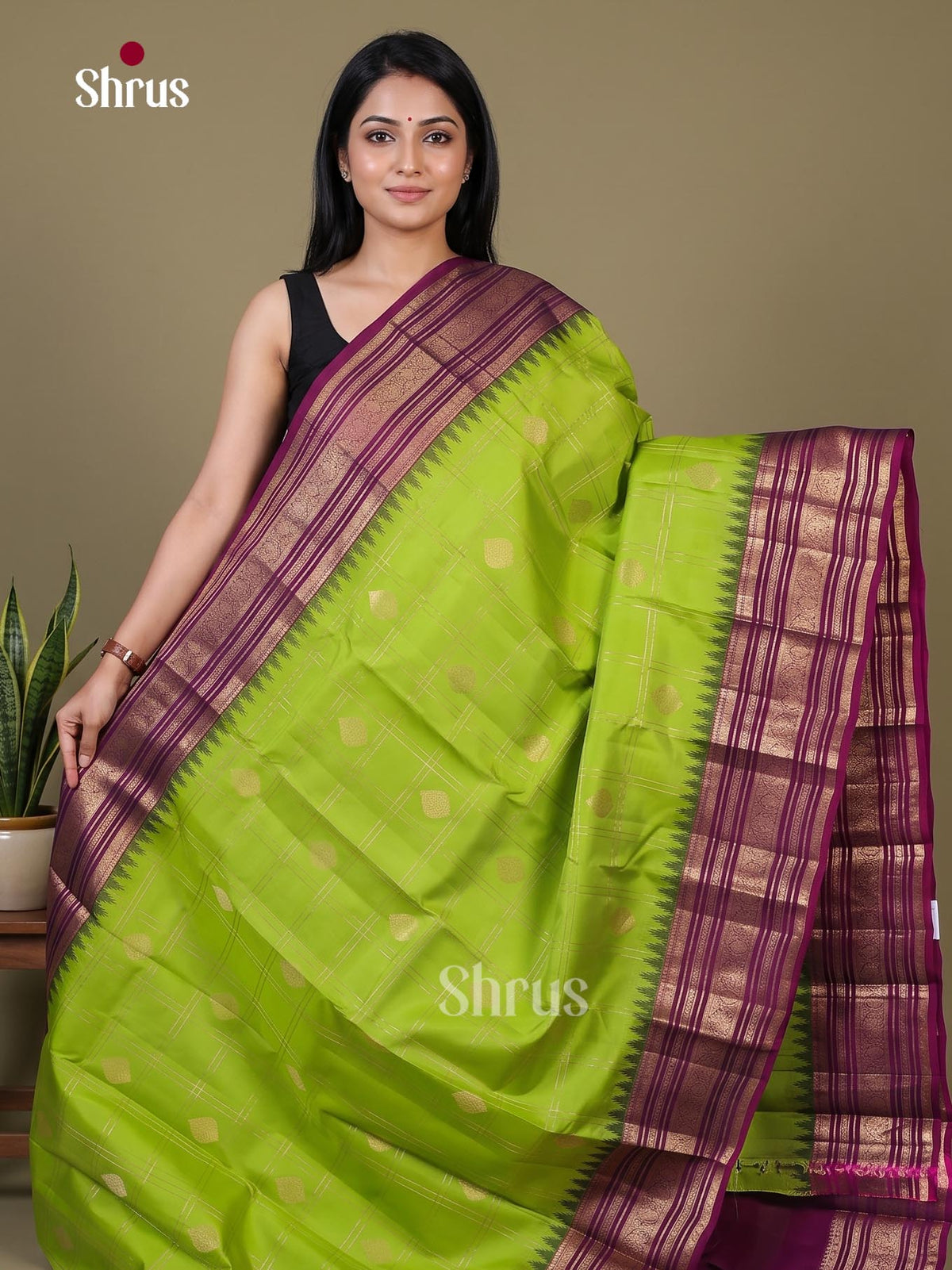 Kanchipuram silk Saree - EI02336