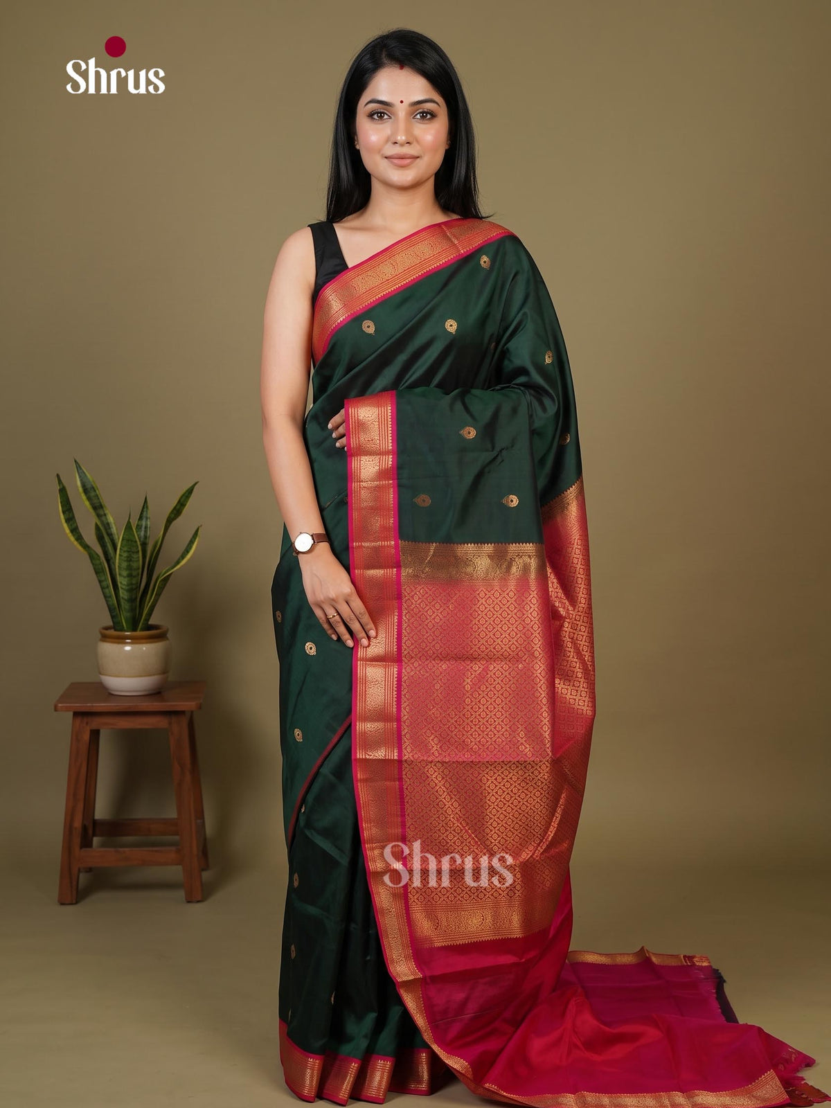 Kanchipuram silk Saree - EI02348