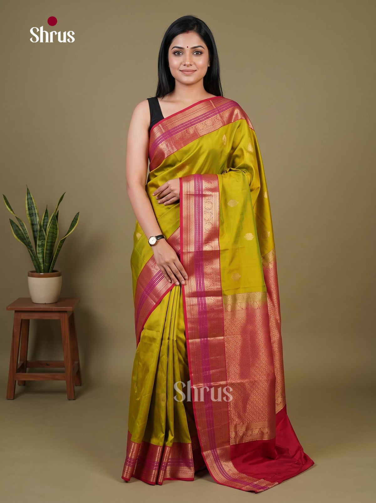 Kanchipuram silk Saree - EI02363