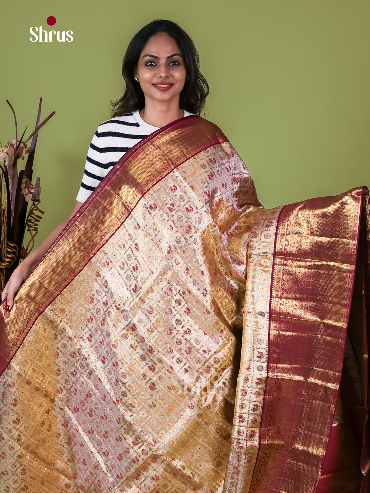 Kanchipuram silk Saree - EI08275
