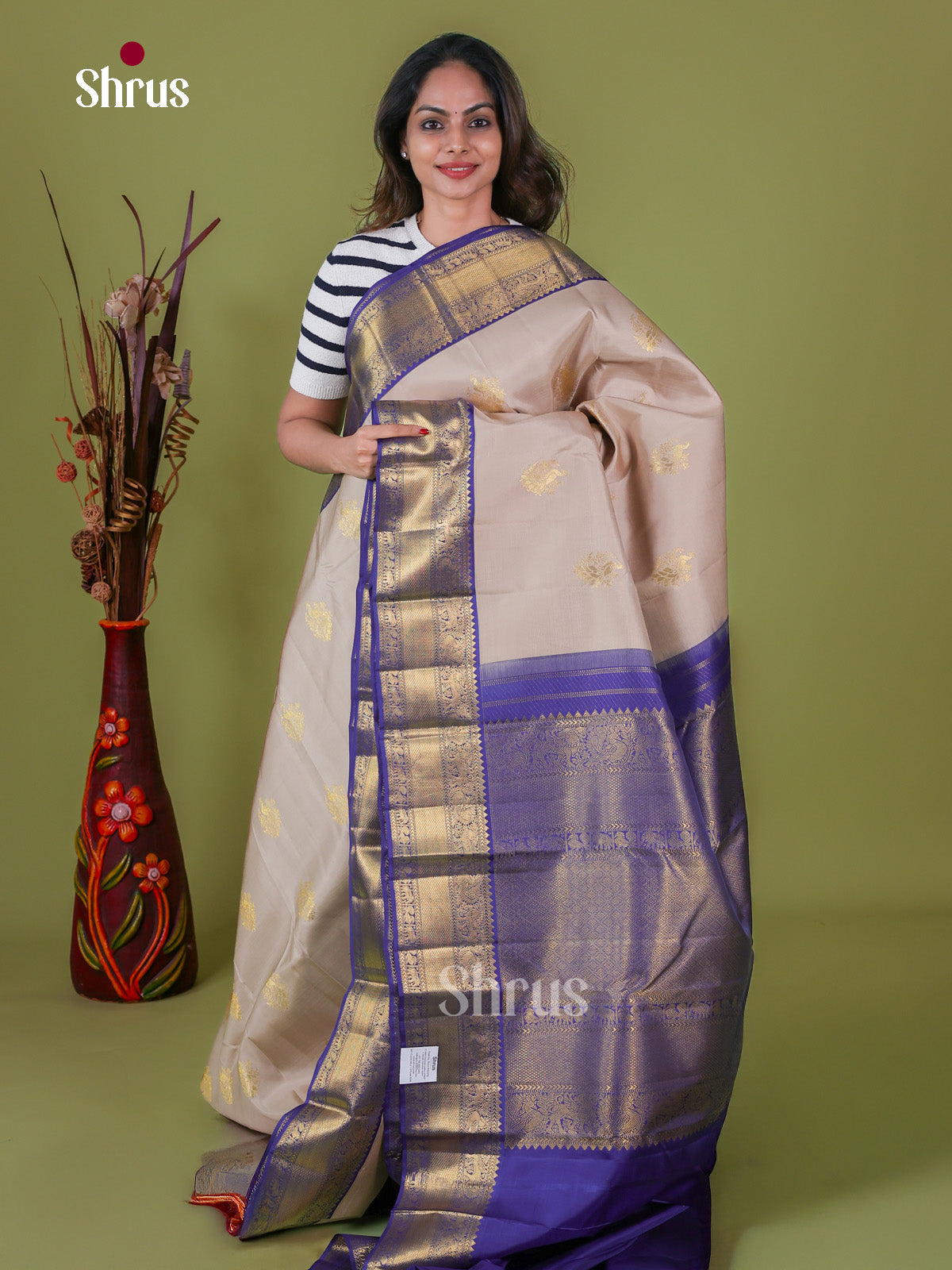 Kanchipuram silk Saree - EI08286