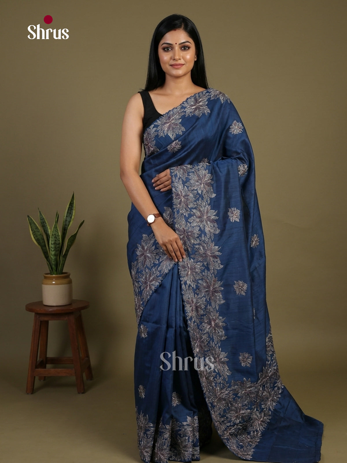 Semi Rawsilk Embroidery Saree - EI10103