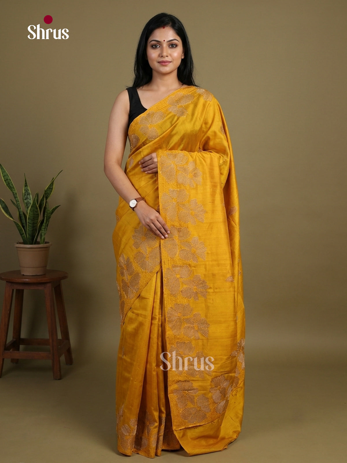 Semi Rawsilk Embroidery Saree - EI10172