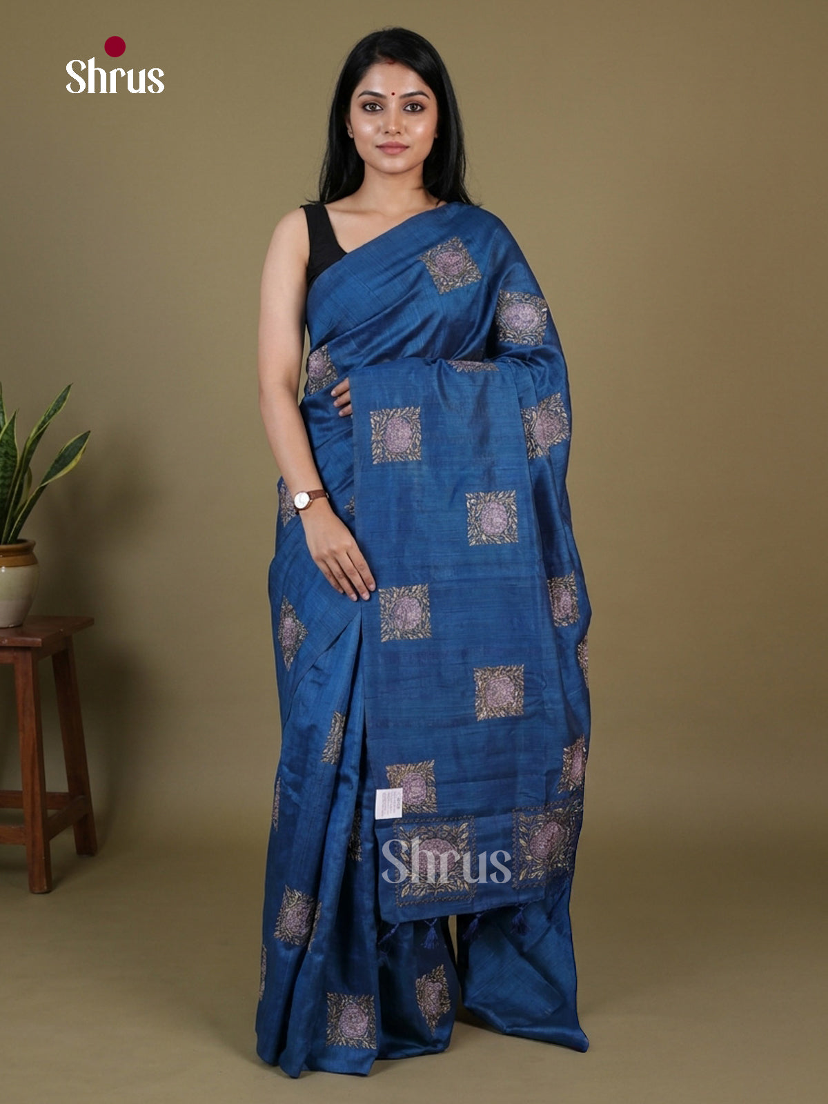 Semi Rawsilk Embroidery Saree - EI10298