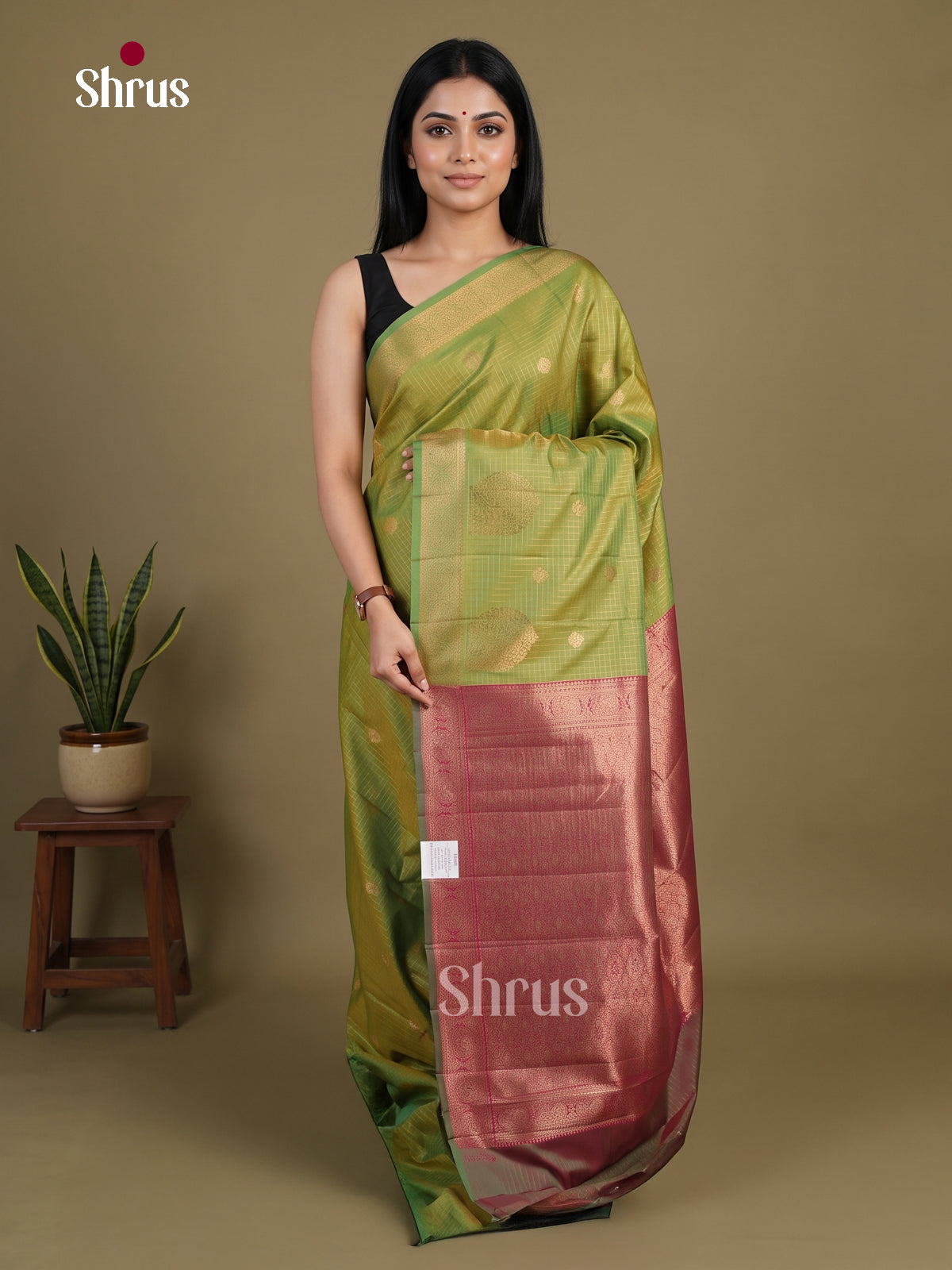 Apoorva Silk Saree - EI16219