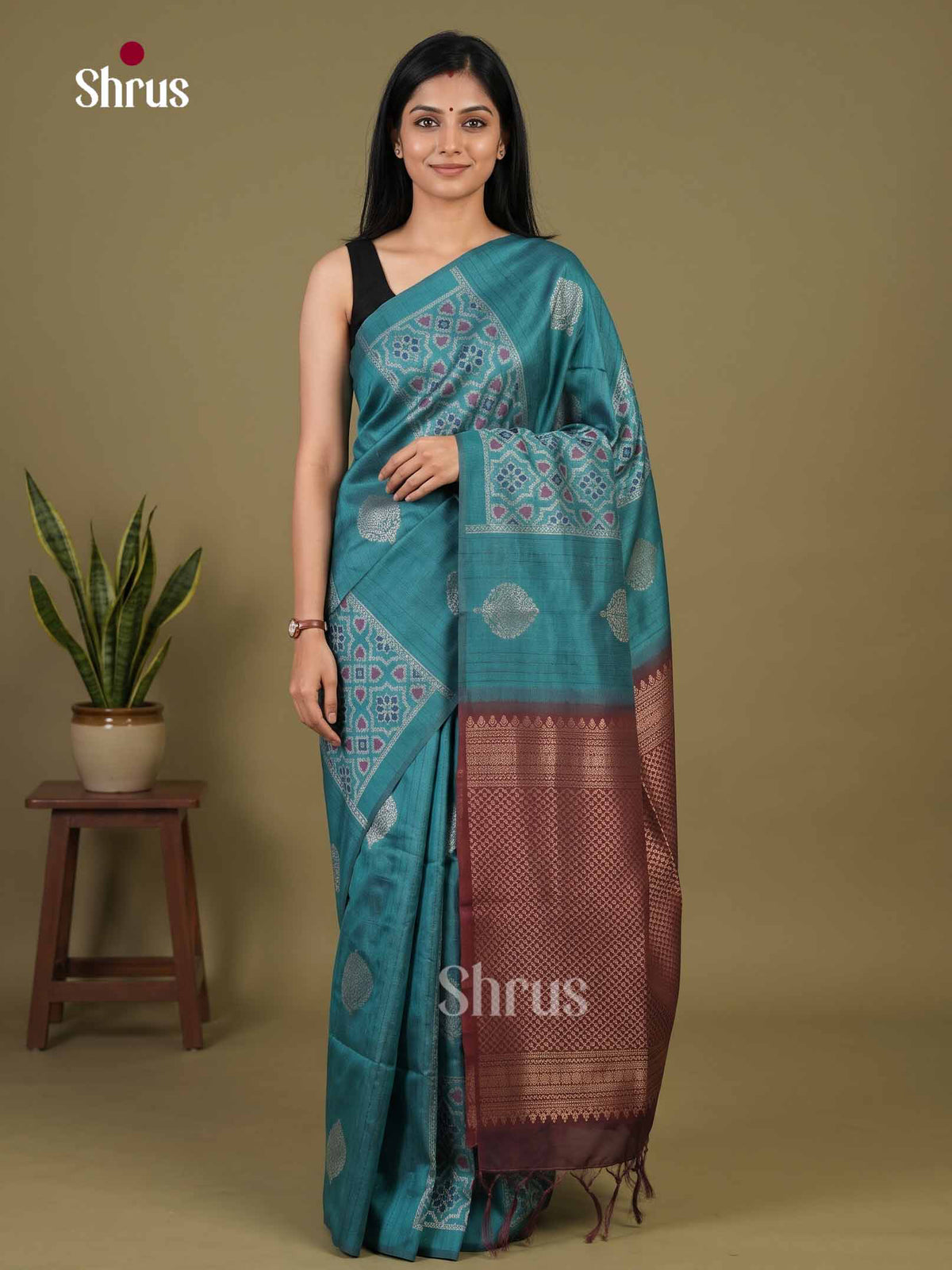 Champa semitussar Saree - EI16963