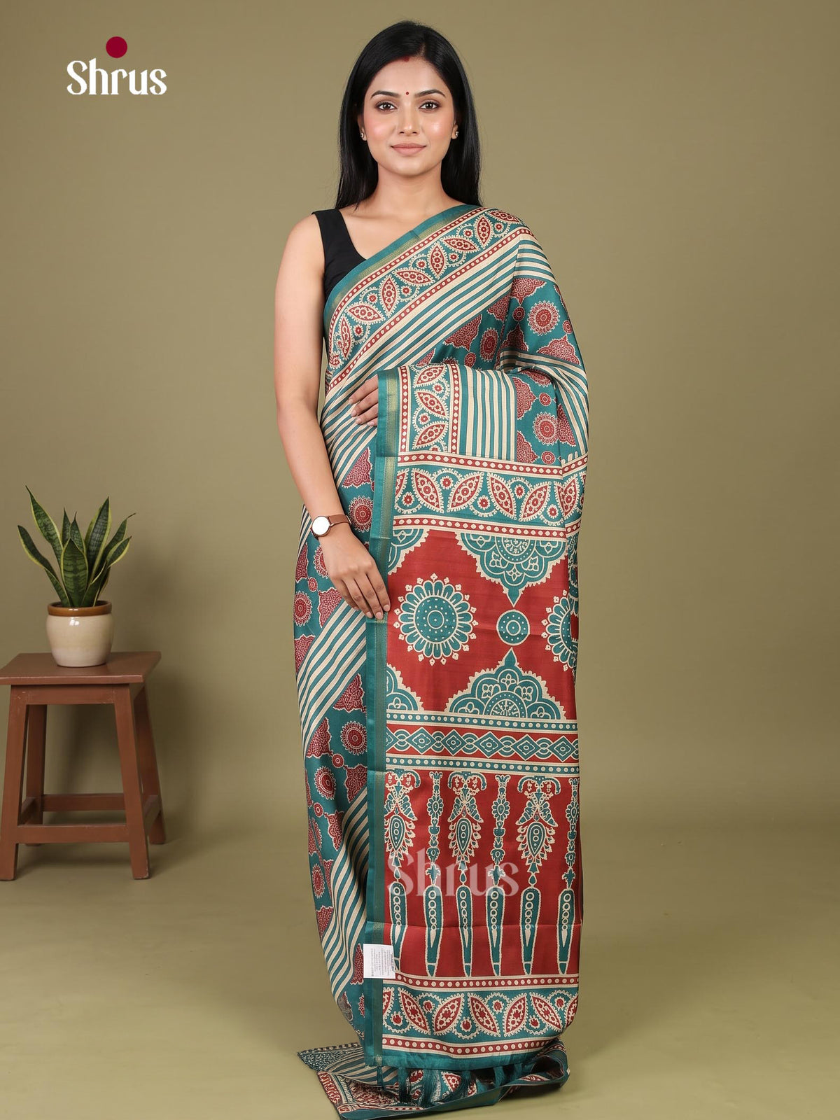 Art Modal Saree - EI24074